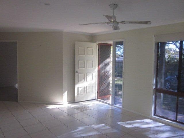 18 Forest Glen Court, CAMIRA QLD 4300, Camira - Thumbnail 6