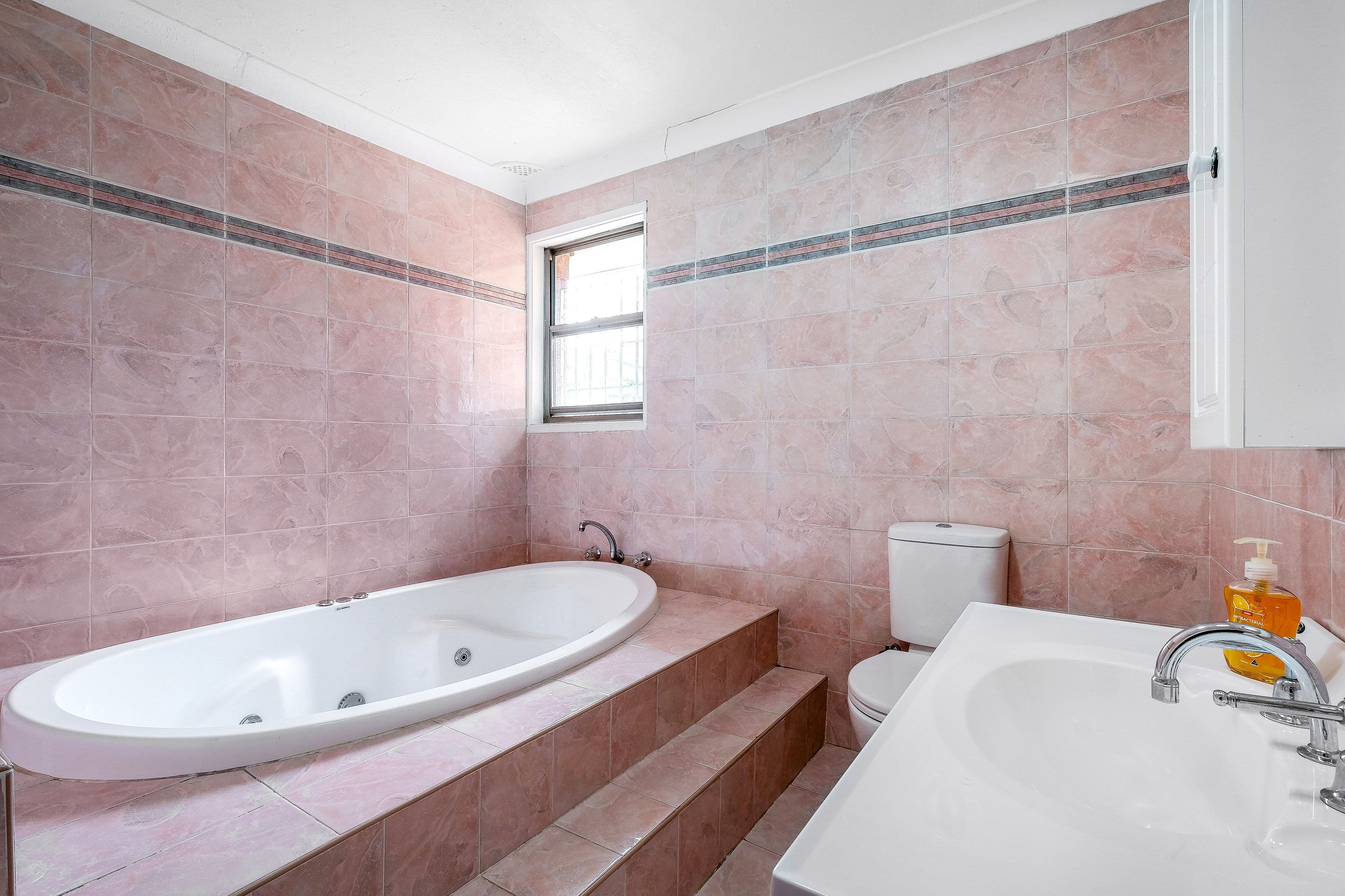 42 Kurrajong Avenue, Georges Hall NSW 2198, Georges Hall - Thumbnail 7