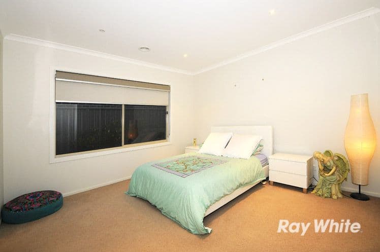 6 Aspera Place, Cranbourne North VIC 3977, Cranbourne North - Thumbnail 6