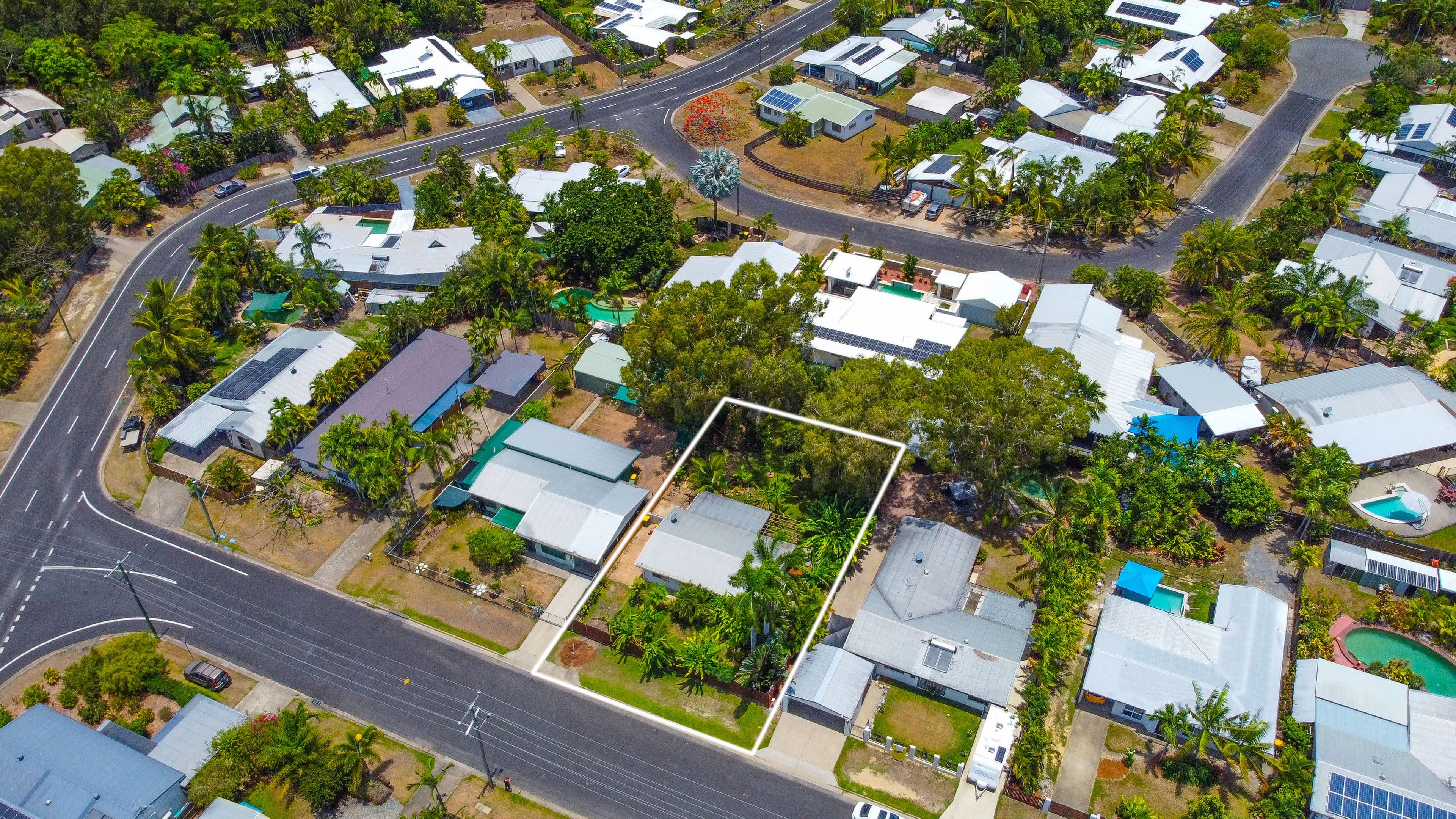 50 Periwinkle Avenue, Trinity Beach QLD 4879, Trinity Beach - Thumbnail 3