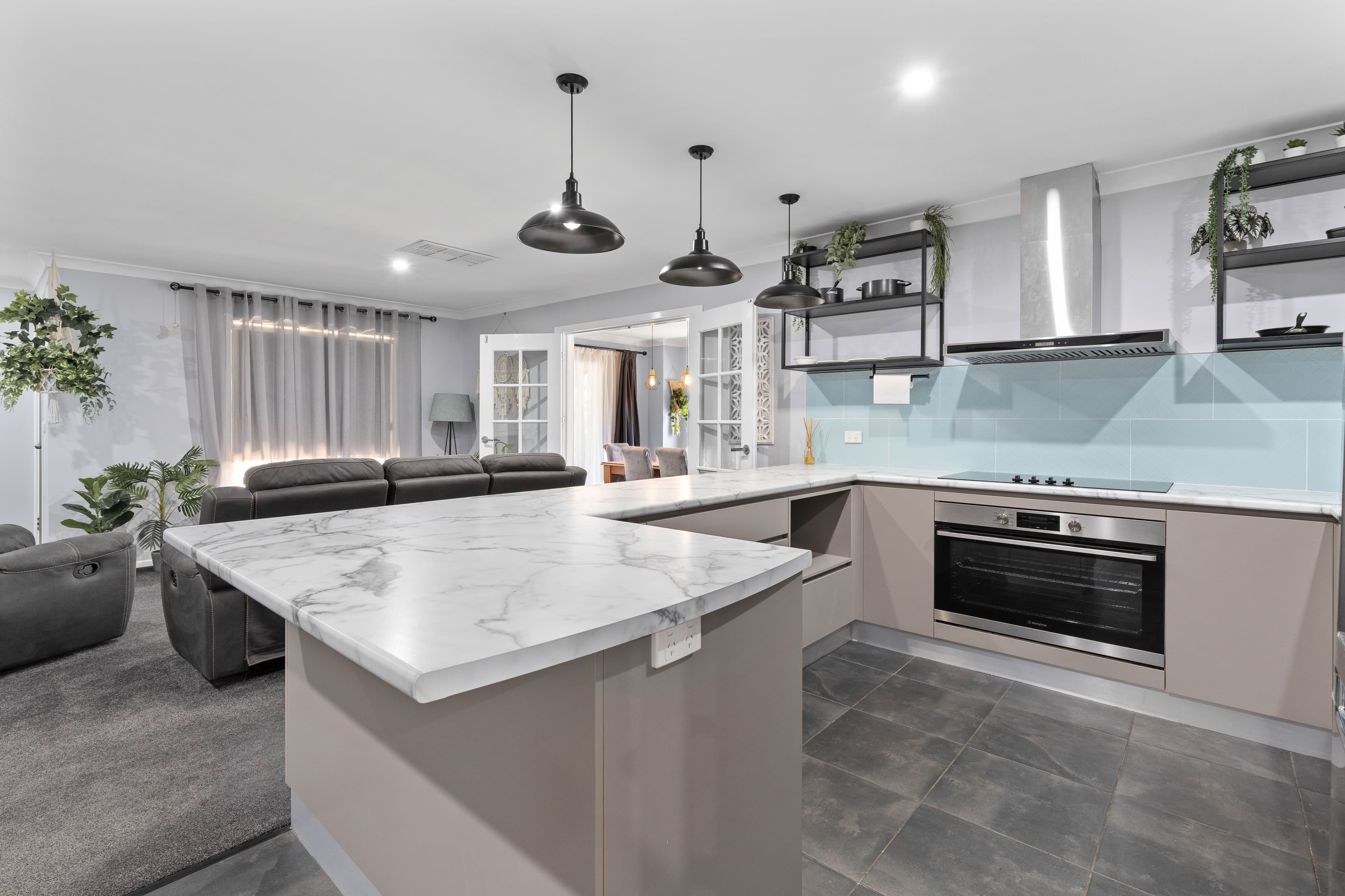 33 Barry Street, Emerald QLD 4720, Emerald - Image 1