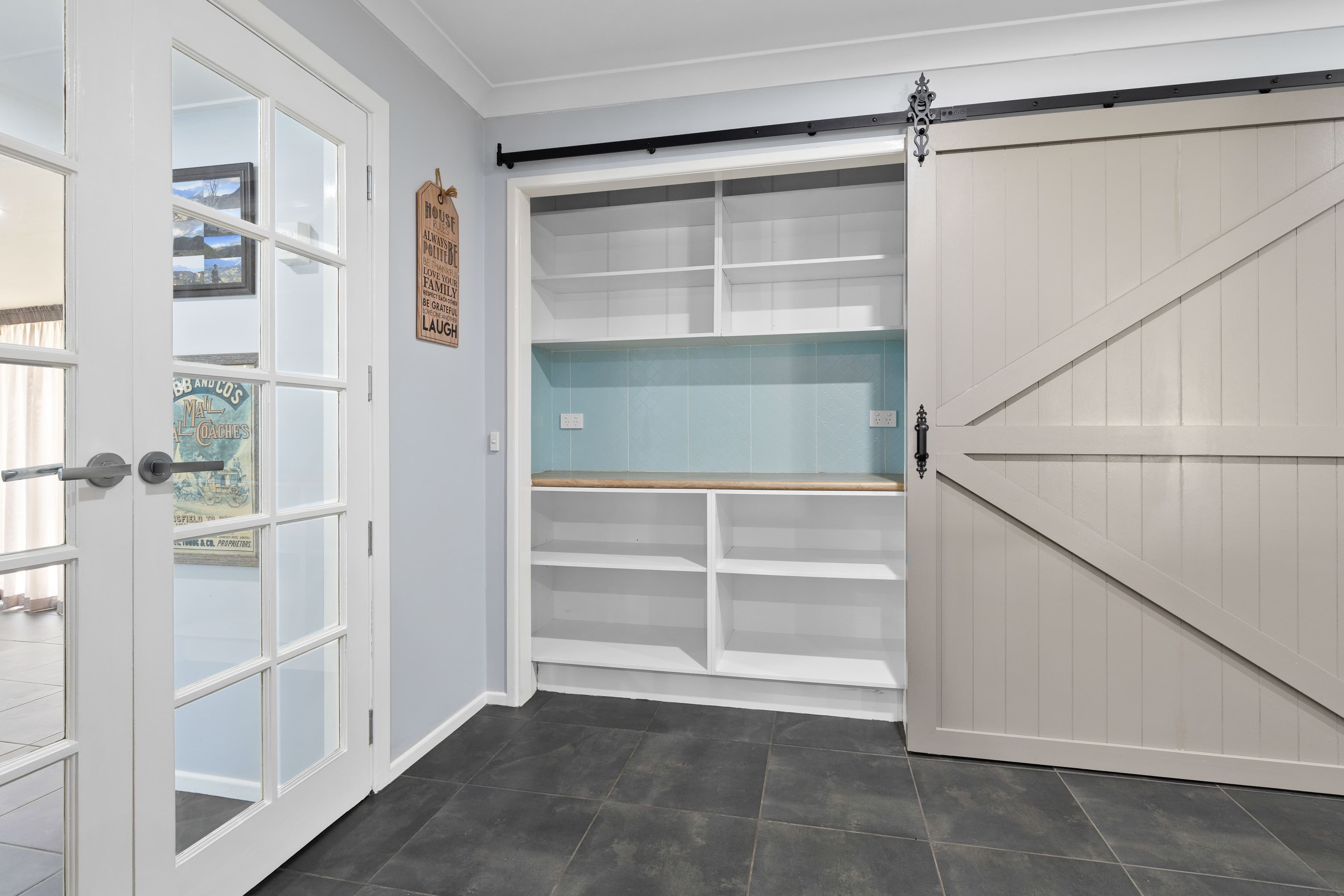 33 Barry Street, Emerald QLD 4720, Emerald - Thumbnail 5