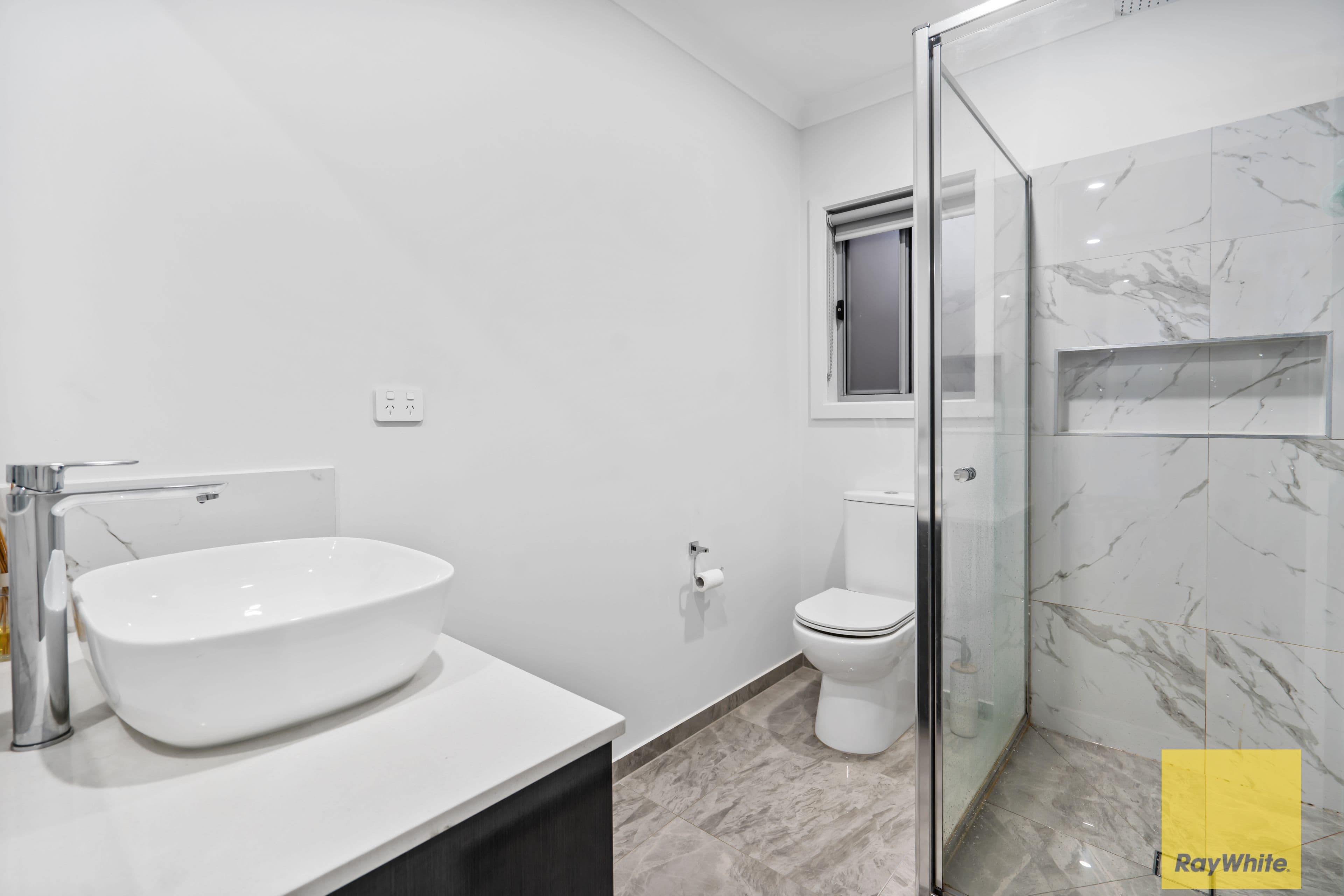 11 Sobers Drive, Rockbank VIC 3335, Rockbank - Thumbnail 3