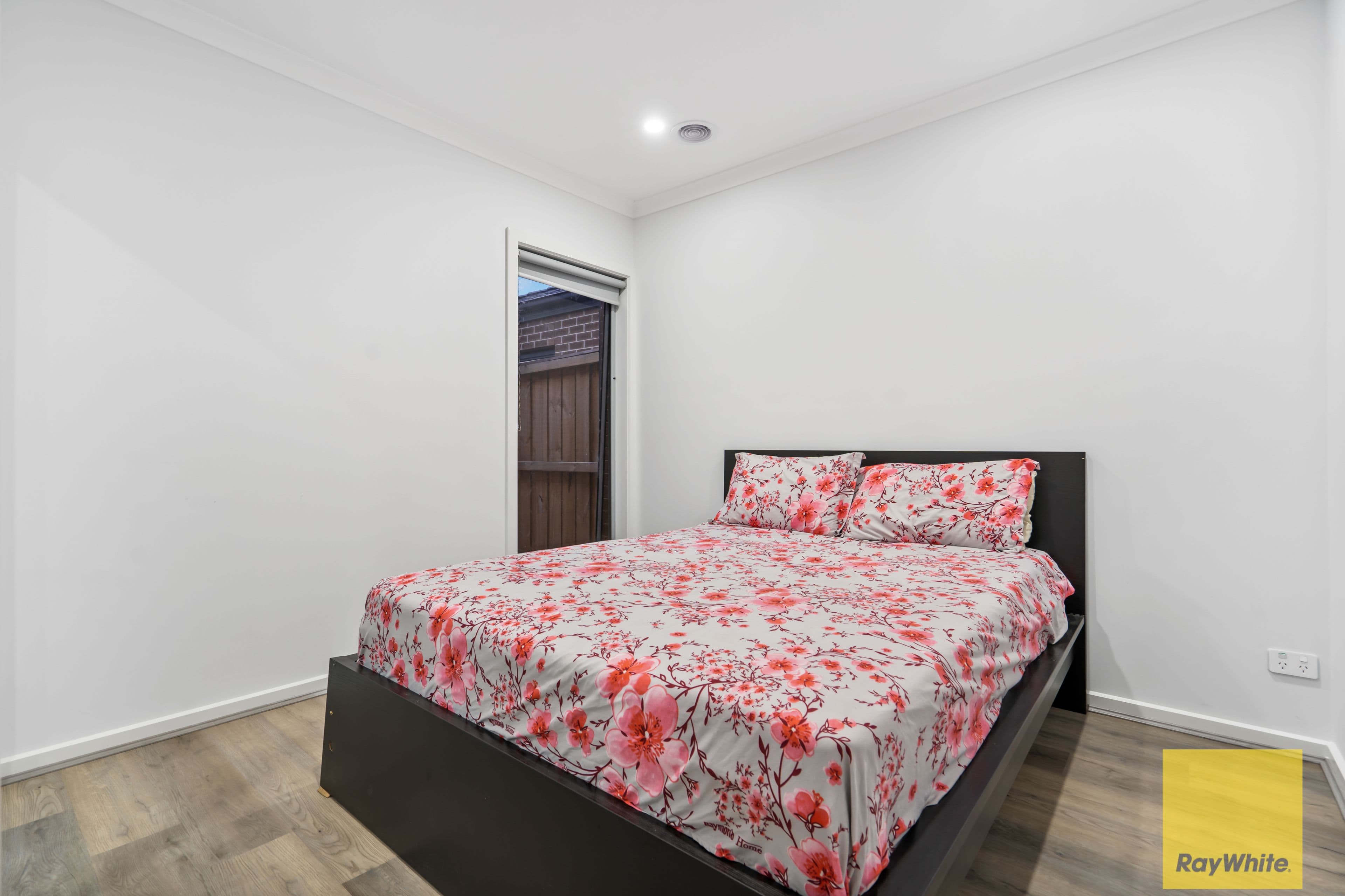 11 Sobers Drive, Rockbank VIC 3335, Rockbank - Thumbnail 4