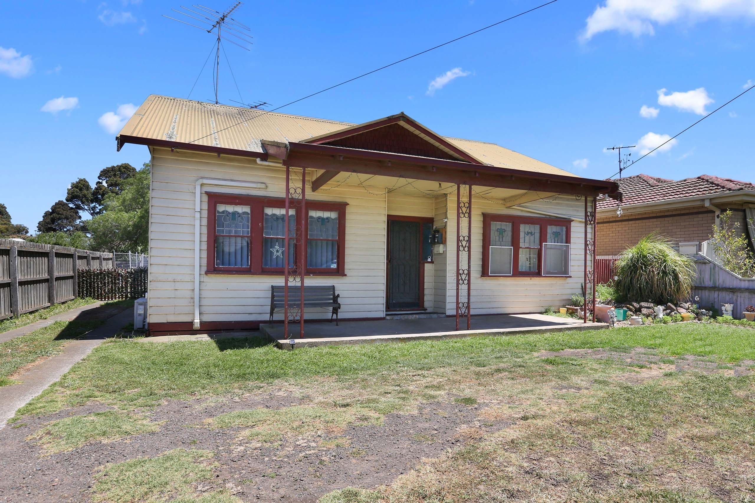 5 Seabeach Parade, North Shore VIC 3214, North Shore - Image 1