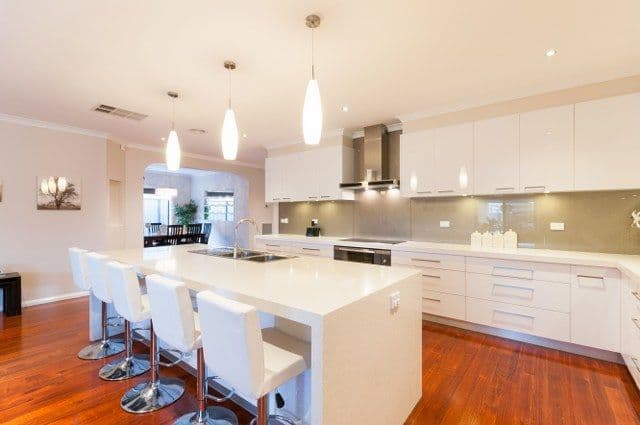 12 Viewside Crescent, CRAIGIEBURN VIC 3064, Craigieburn - Thumbnail 3
