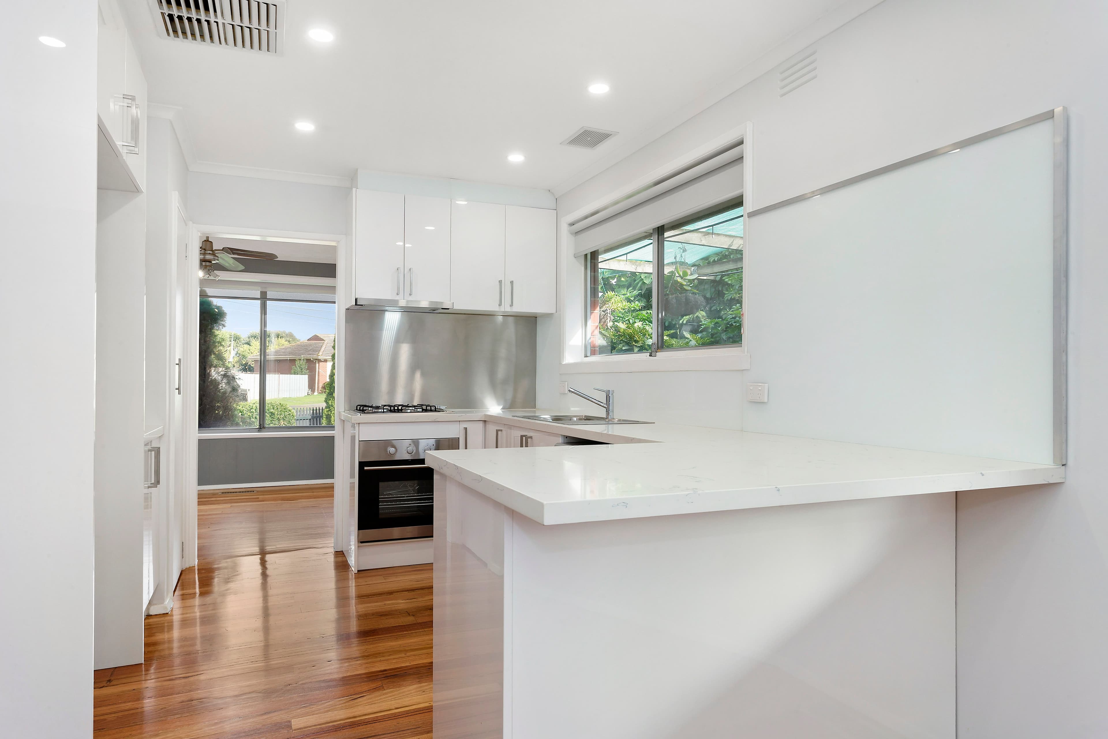 24 Brentwood Avenue, Lalor VIC 3075, Lalor - Thumbnail 2