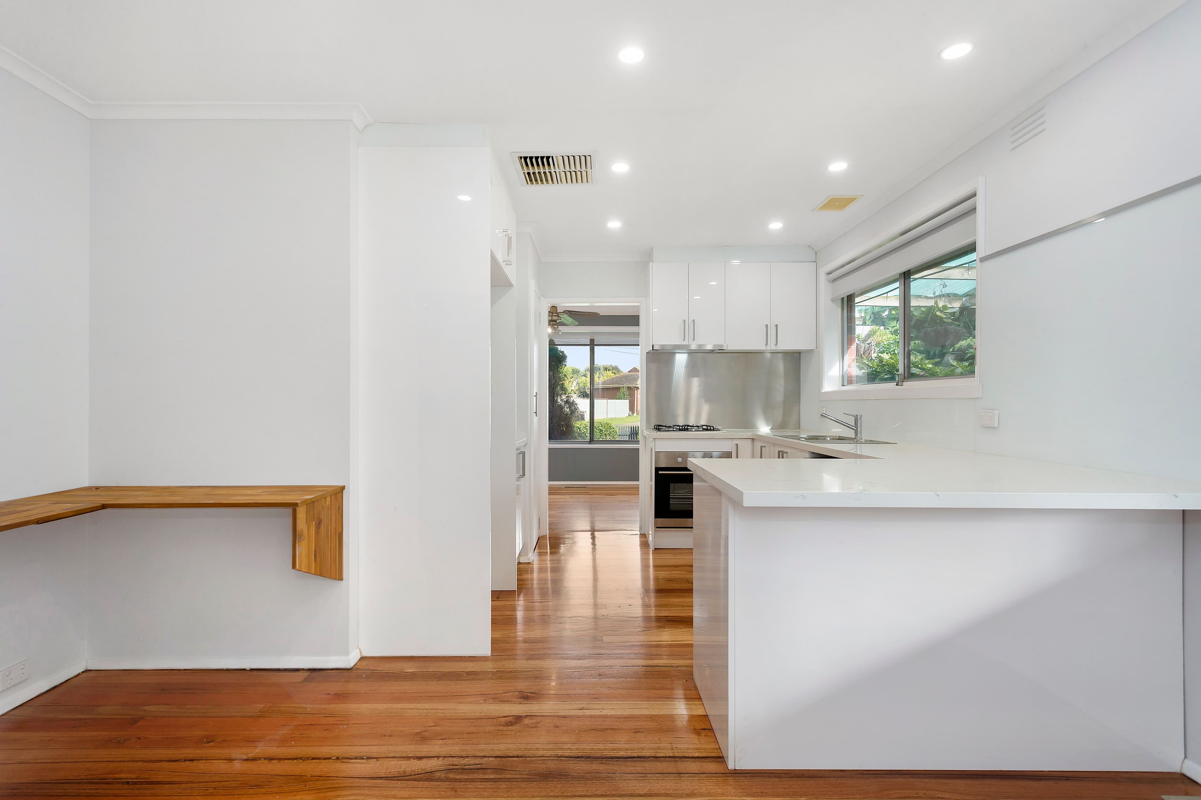 24 Brentwood Avenue, Lalor VIC 3075, Lalor - Thumbnail 3