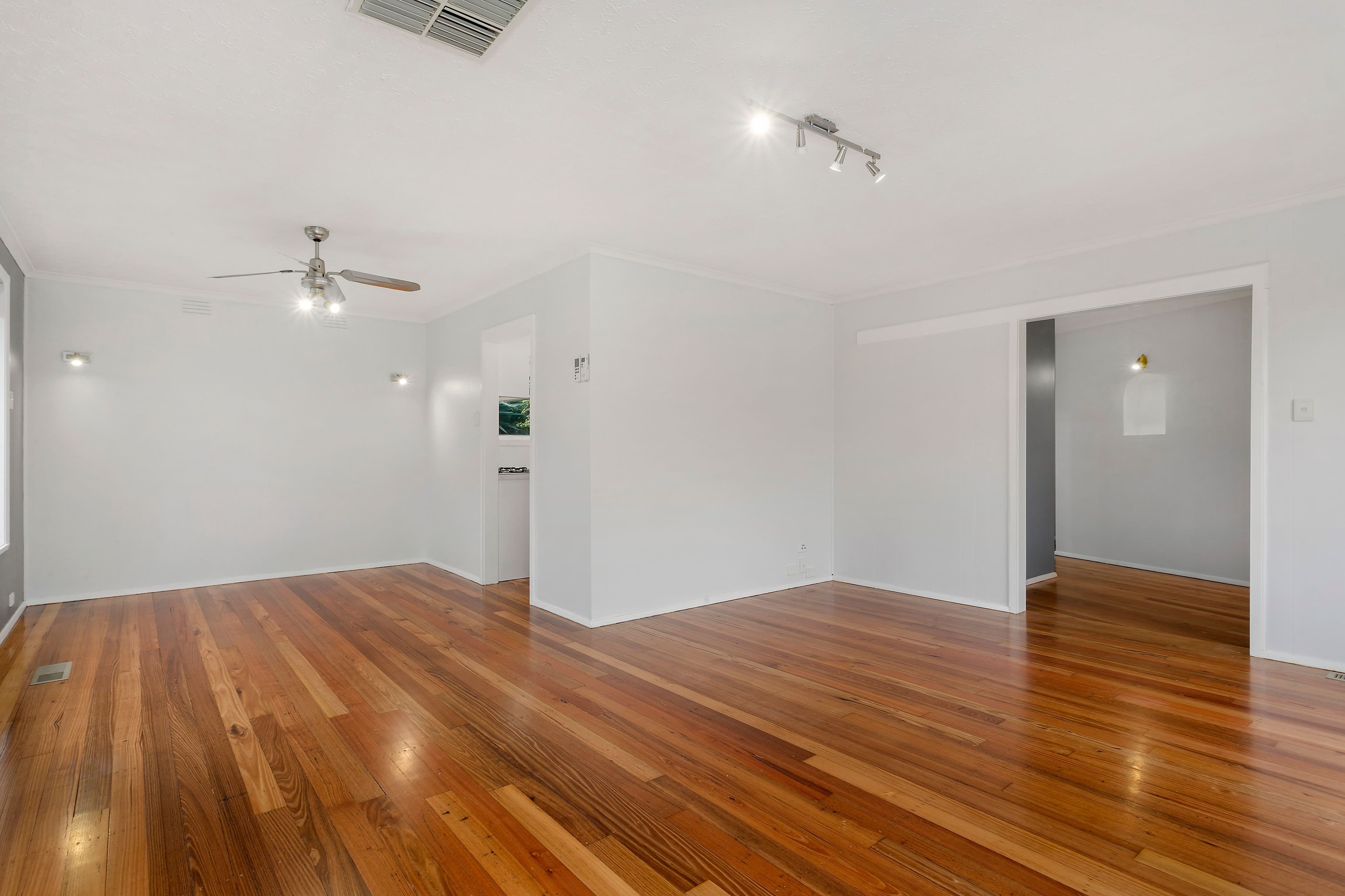 24 Brentwood Avenue, Lalor VIC 3075, Lalor - Thumbnail 5