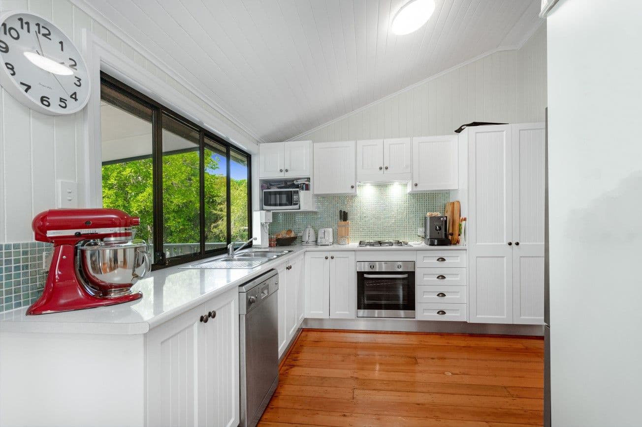 31 Myrtle Street, Grange QLD 4051, Grange - Thumbnail 8