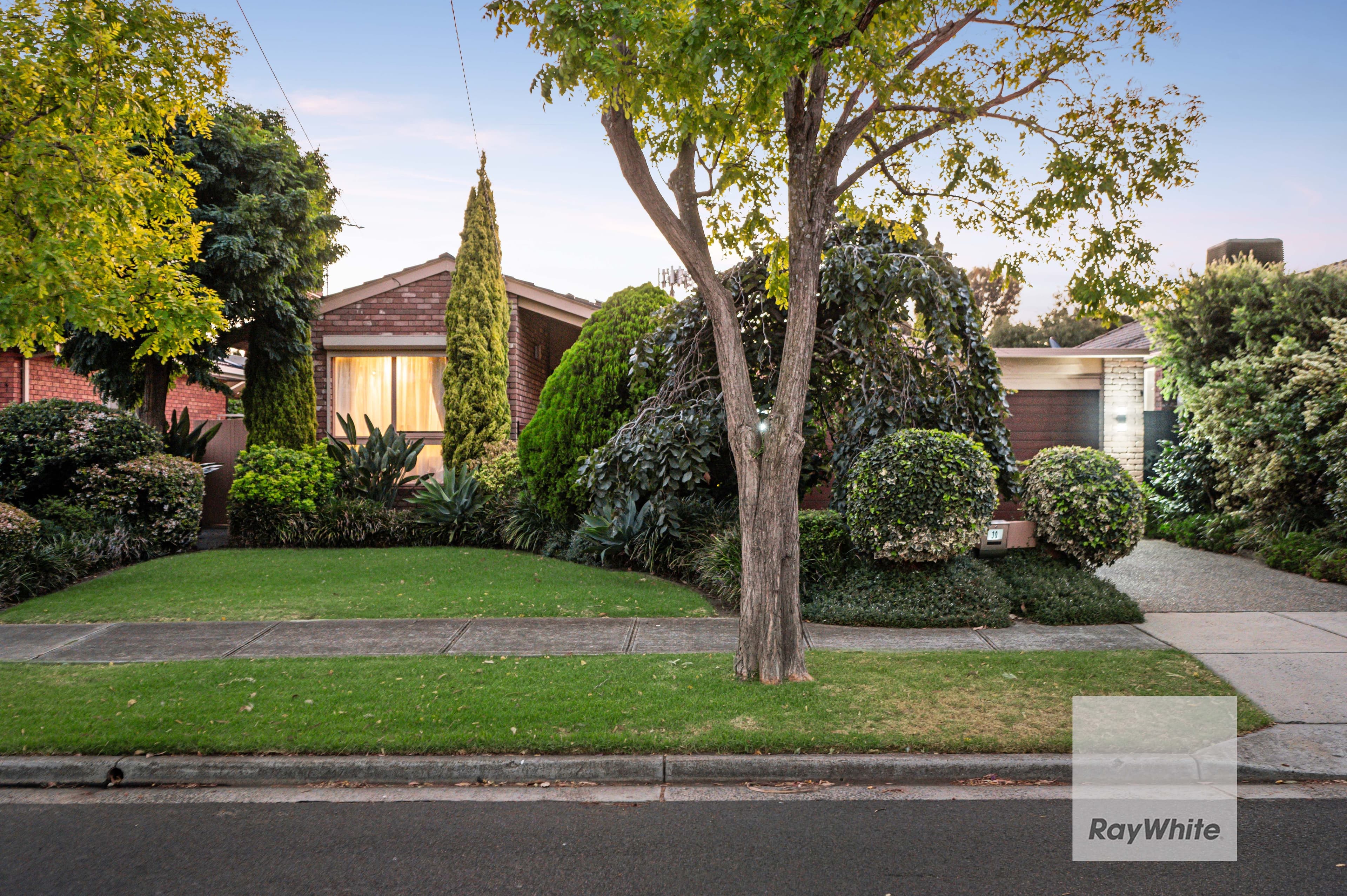 30 The Circuit, Gladstone Park VIC 3043, Gladstone Park - Image 1