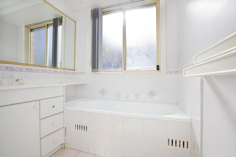 1 Midin Close, GLENMORE PARK NSW 2745, Glenmore Park - Thumbnail 5