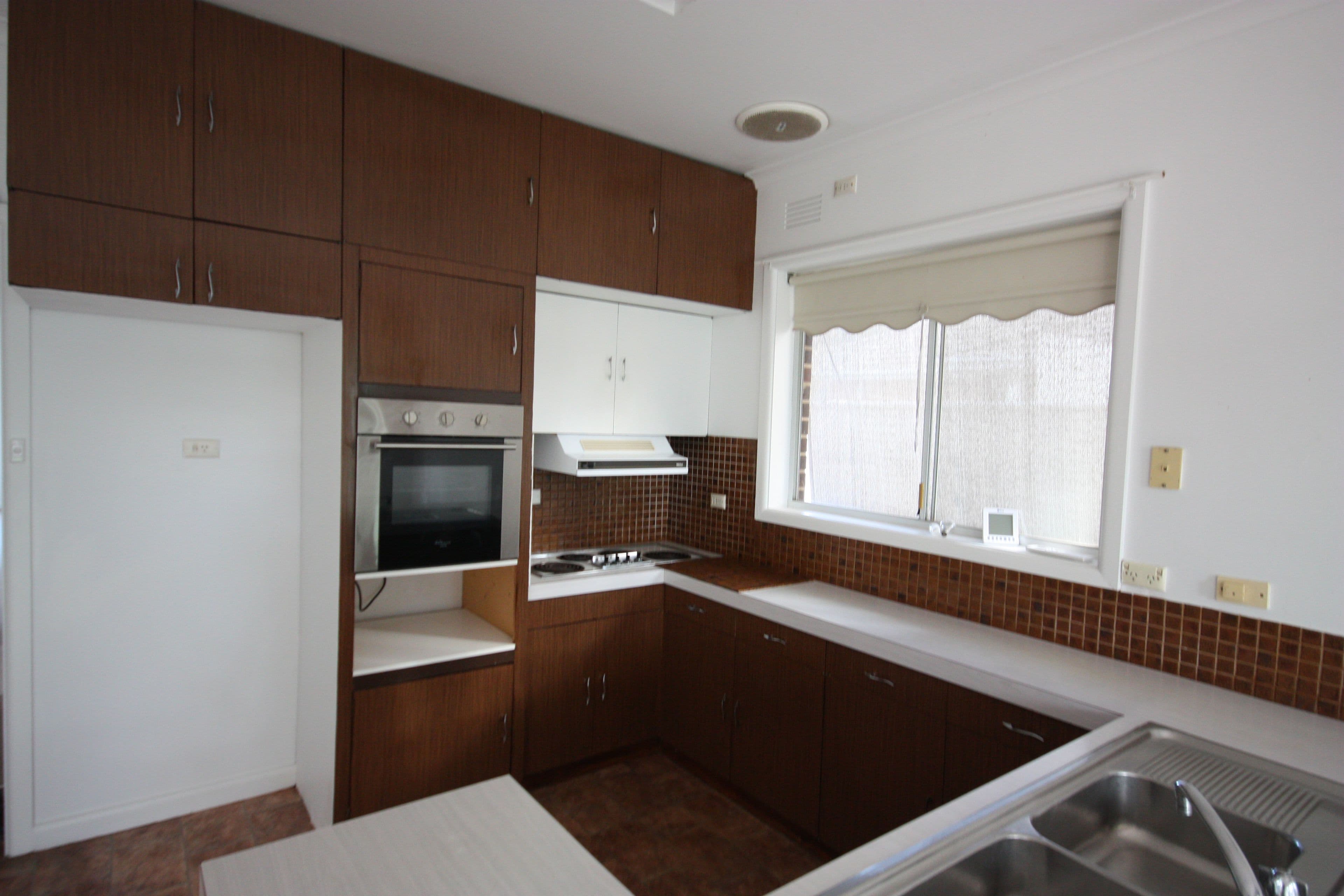 14 Monds Avenue, Benalla VIC 3672, Benalla - Thumbnail 4