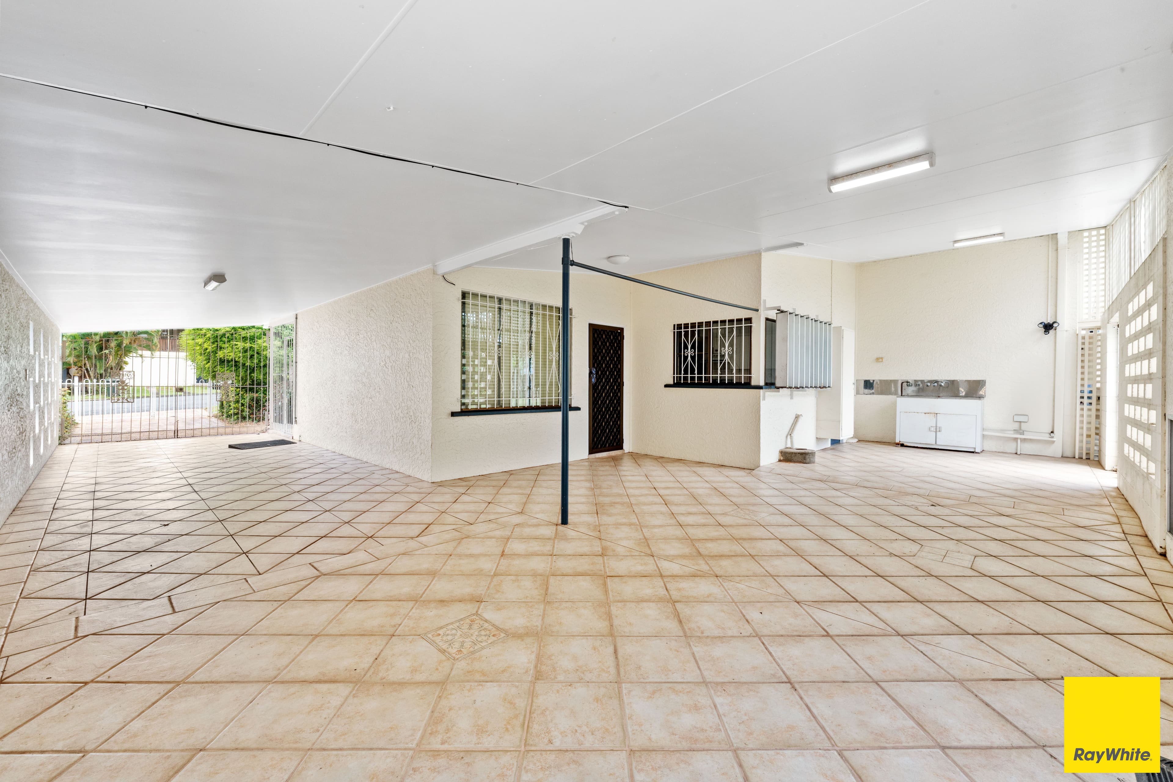 24 Pyne Street, Edge Hill QLD 4870, Edge Hill - Thumbnail 2