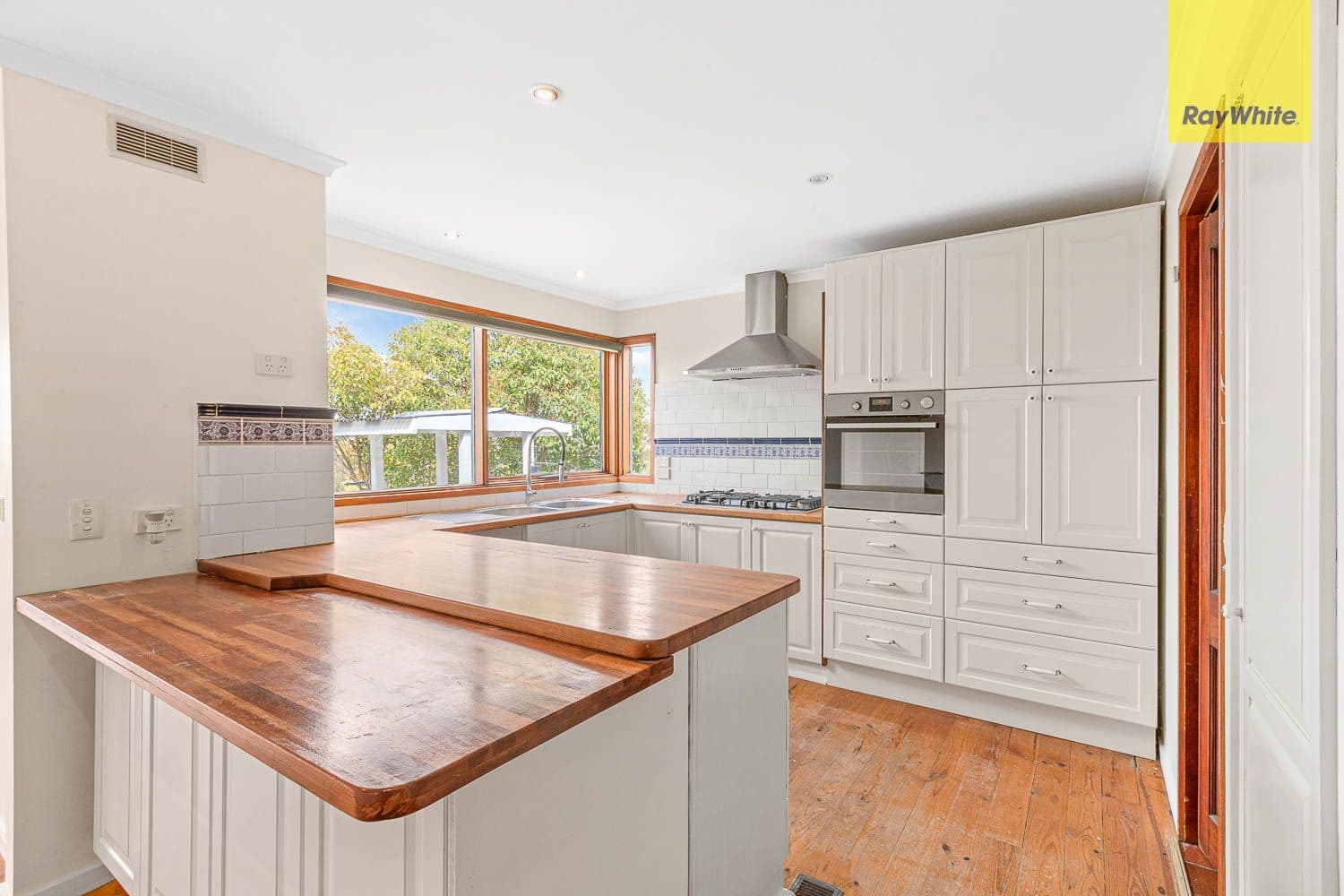 13 White Avenue, Bacchus Marsh VIC 3340, Bacchus Marsh - Thumbnail 5