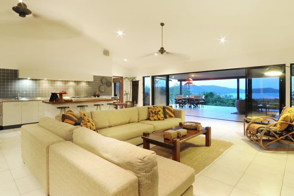 58 Ridgeview Road, CANNONVALE QLD 4802, Cannonvale - Thumbnail 4