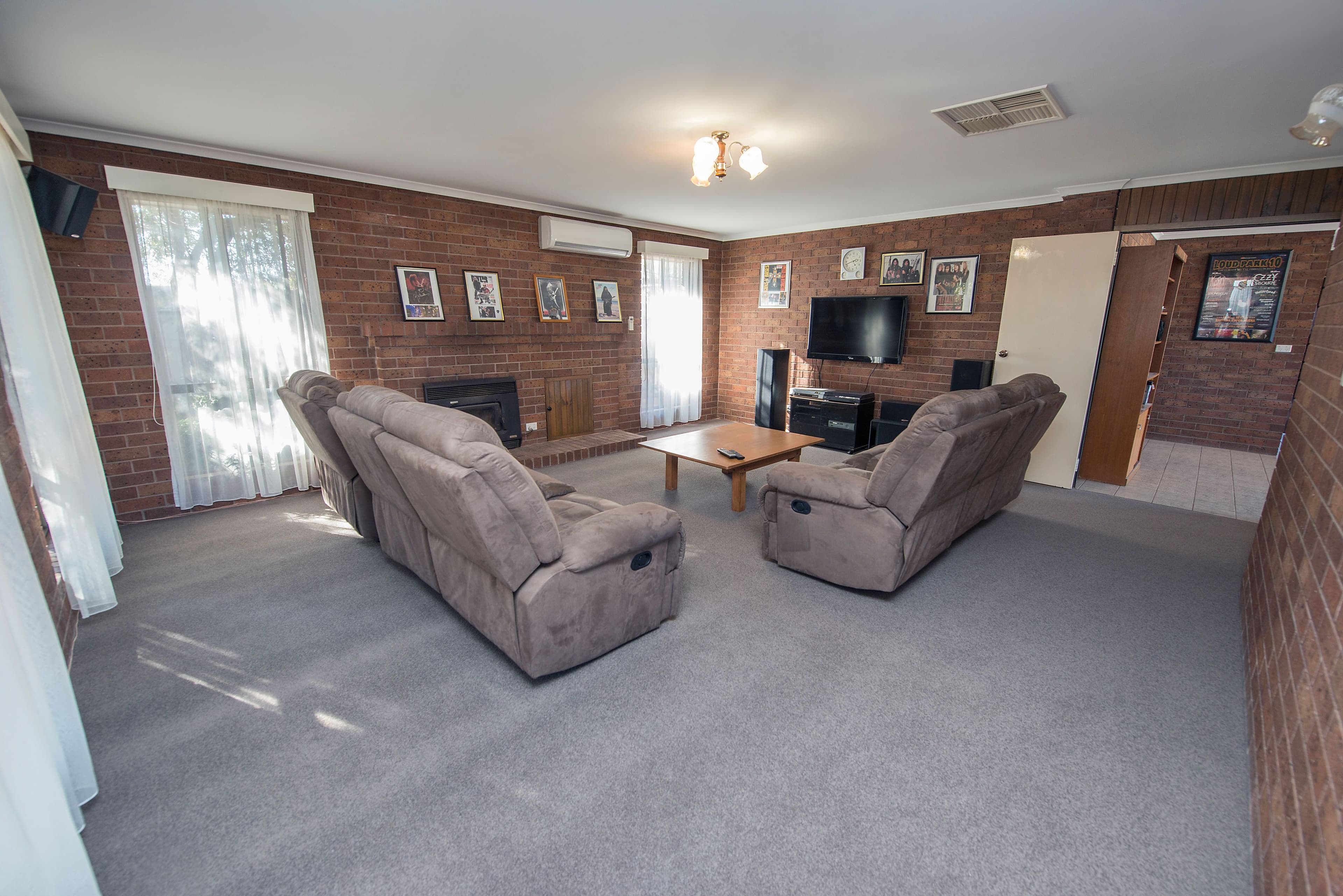 9 Makepeace Street, Swan Hill VIC 3585, Swan Hill - Thumbnail 2