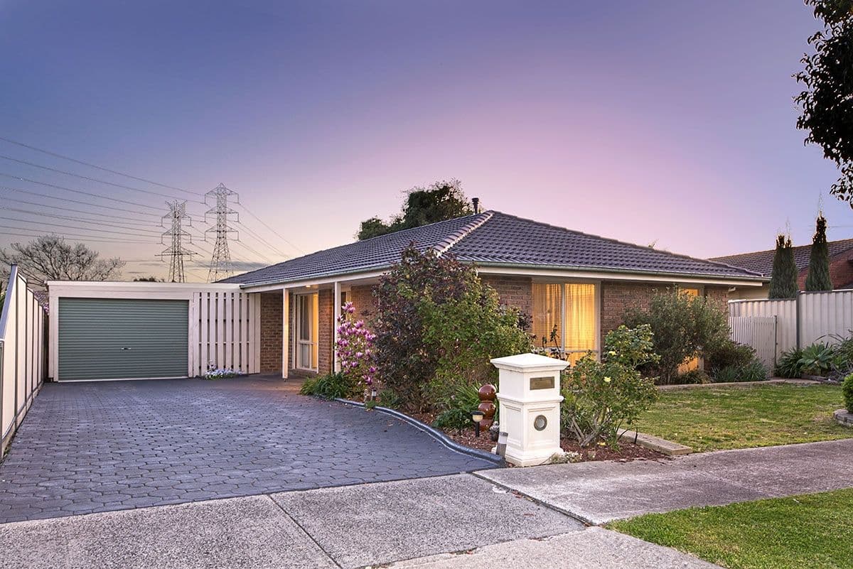 10 Borrowdale Court, Mill Park VIC 3082, Mill Park - Thumbnail 2