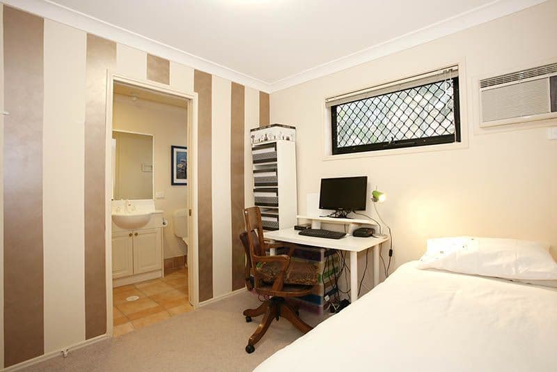 15 Abel Smith Crescent, MOUNT OMMANEY QLD 4074, Mount Ommaney - Thumbnail 5