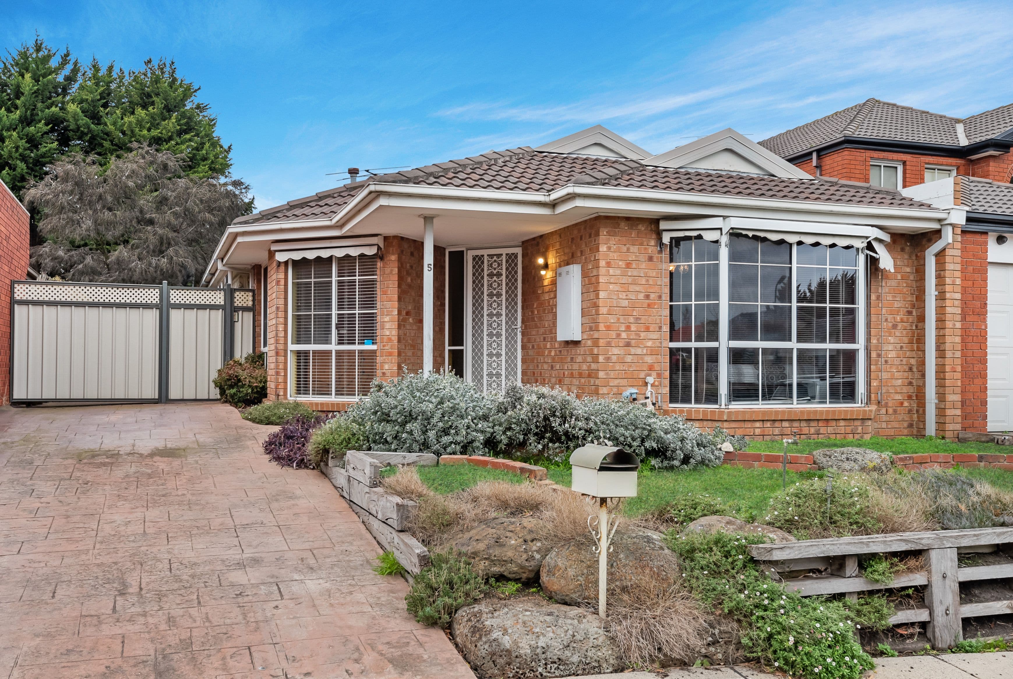 5 Perry Court, Roxburgh Park VIC 3064, Roxburgh Park - Image 1