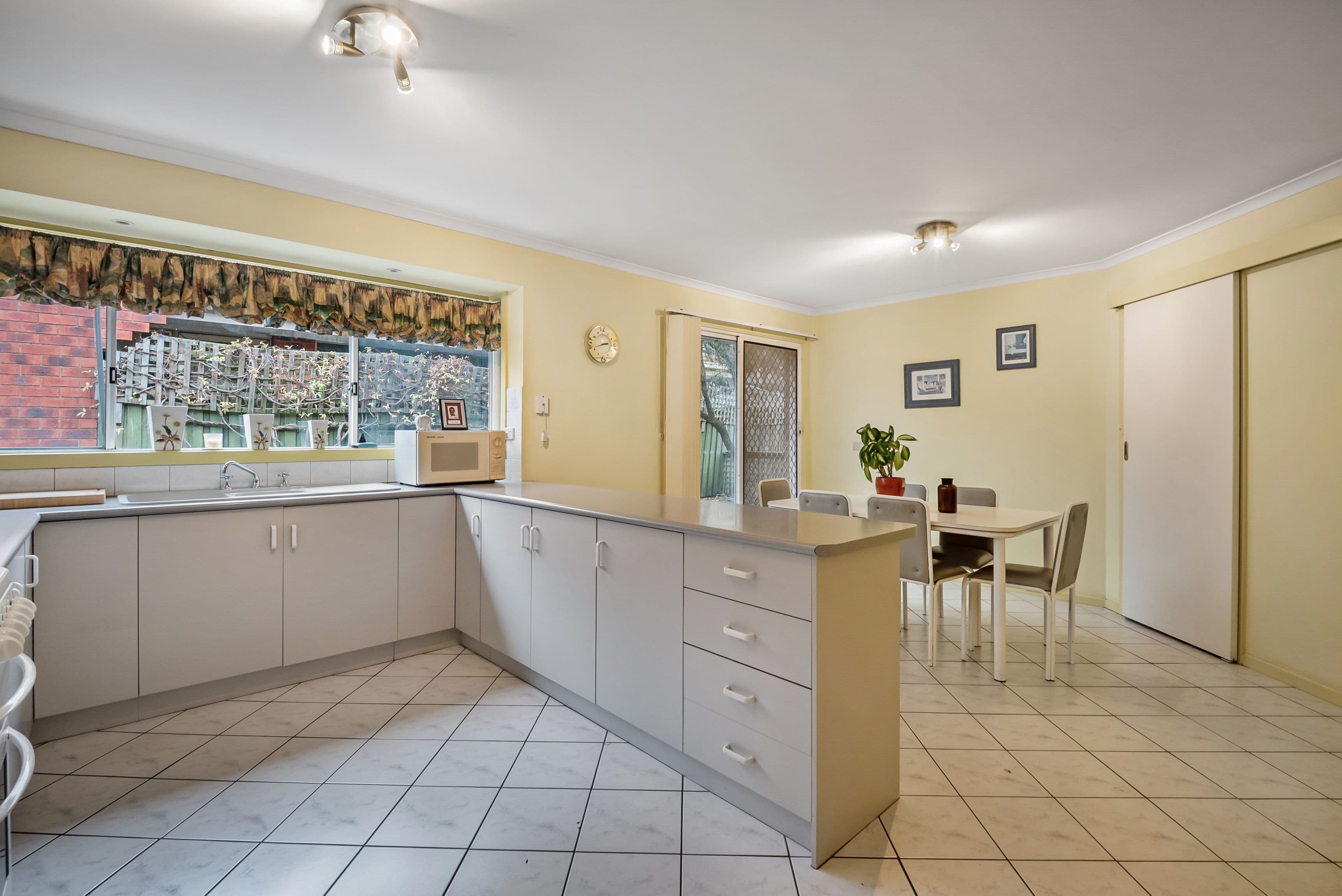 5 Perry Court, Roxburgh Park VIC 3064, Roxburgh Park - Thumbnail 3