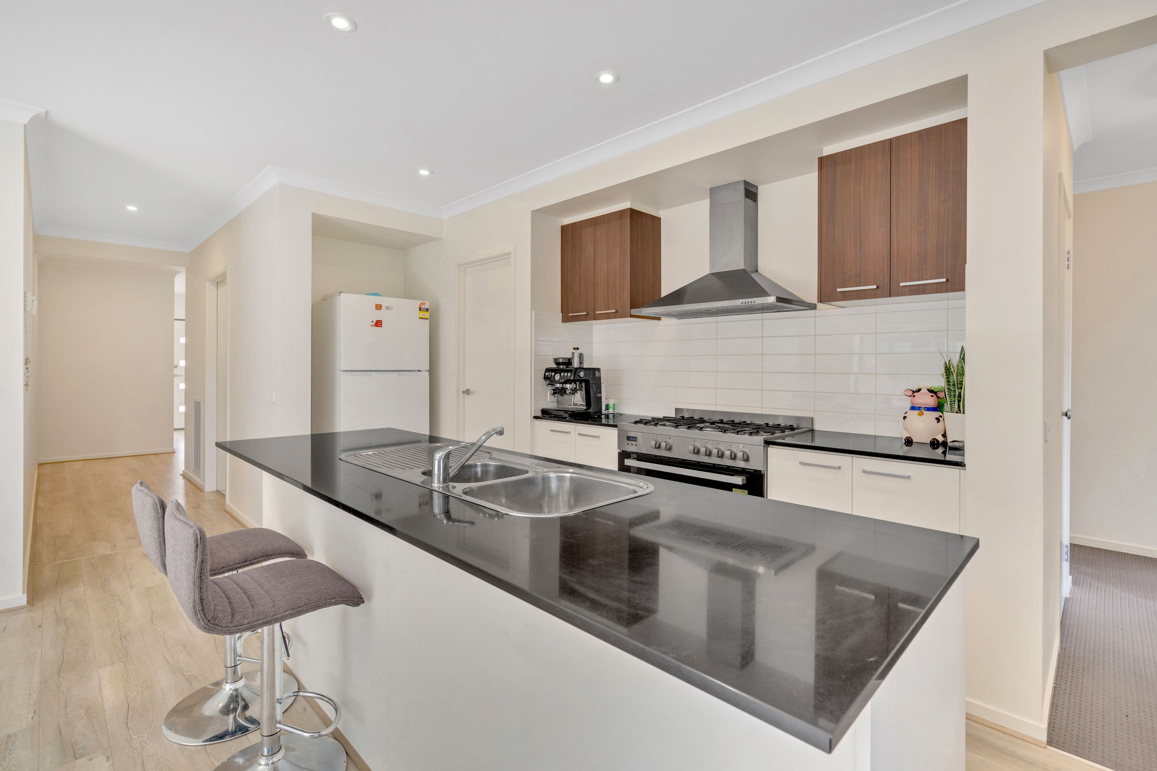 15 Pioneer Street, Craigieburn VIC 3064, Craigieburn - Thumbnail 4