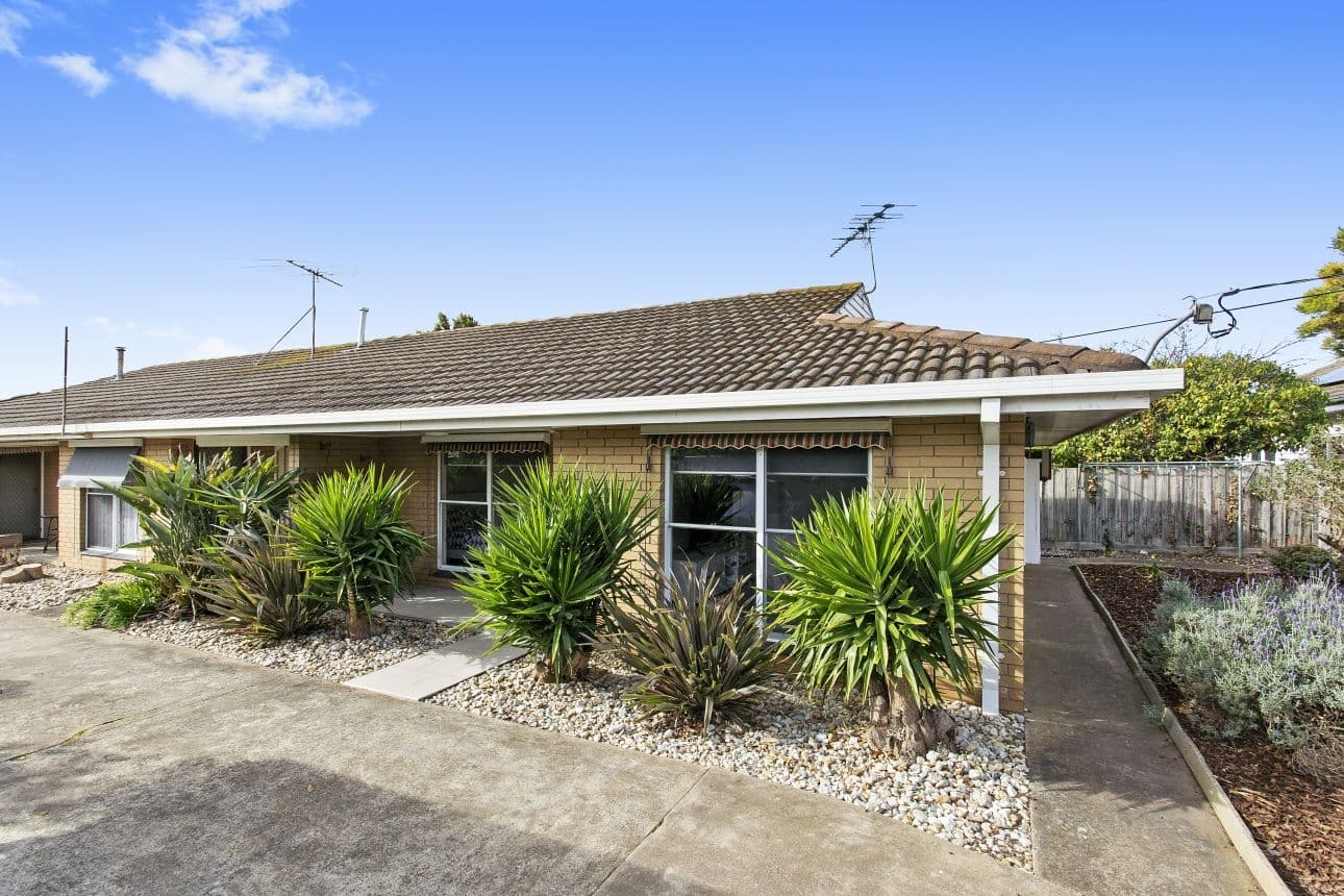 10 McNabb Avenue, Geelong West VIC 3218, Geelong West - Image 1
