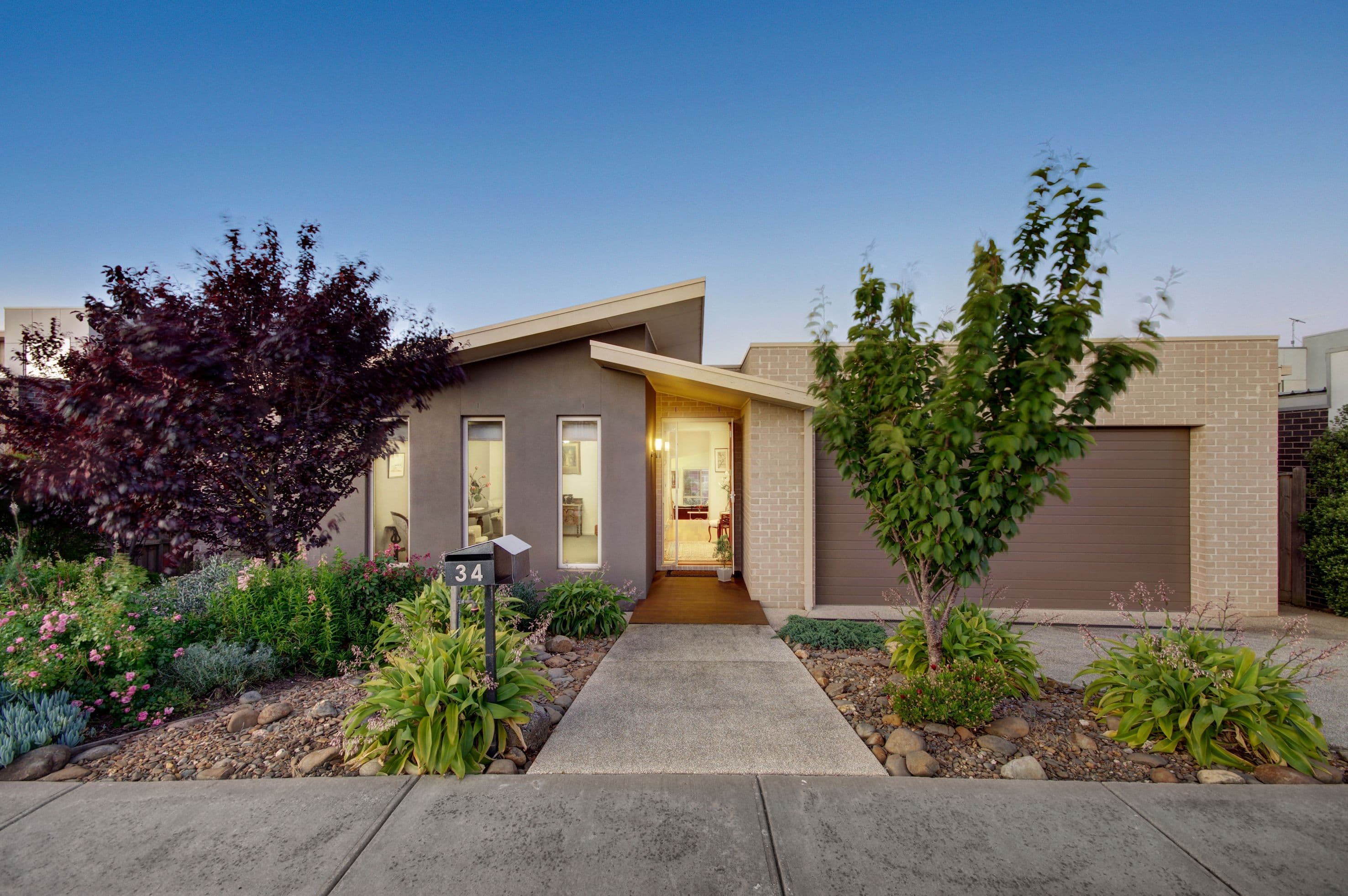 34 Leigh Road, Highton VIC 3216, Highton - Thumbnail 2