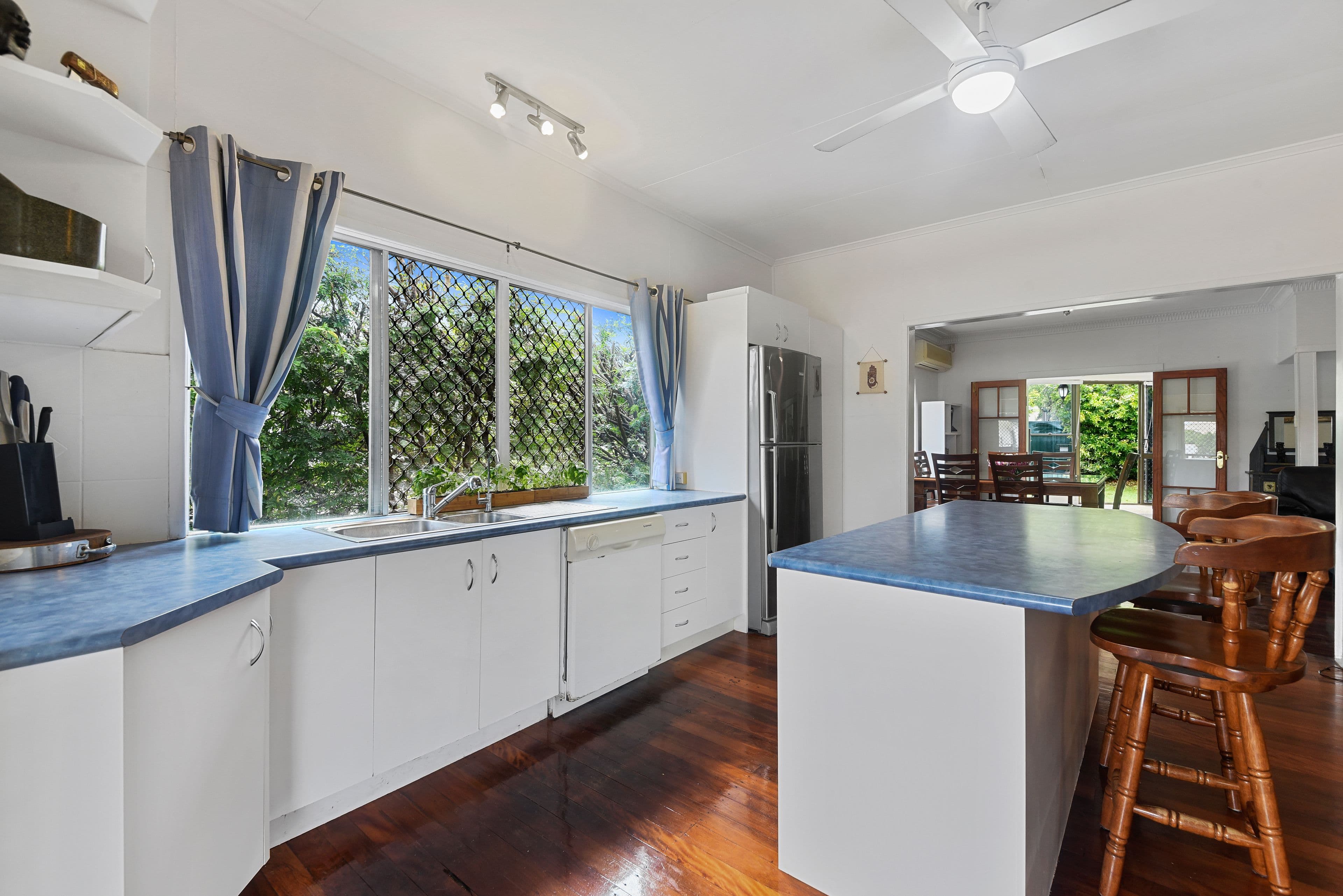 12 Dunedoo Street, Stafford QLD 4053, Stafford - Thumbnail 2
