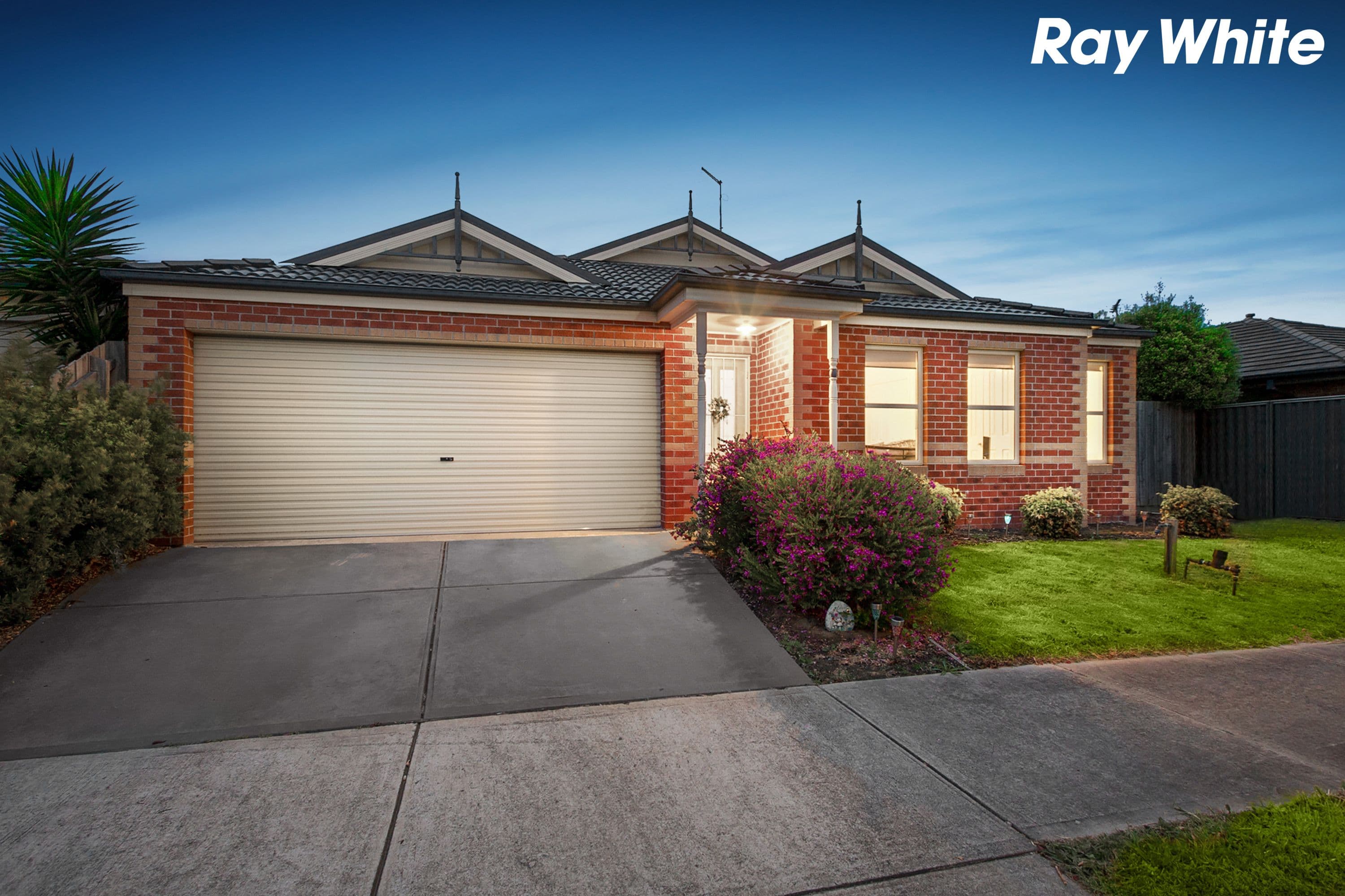 6 Laurel Lane, Pakenham VIC 3810, Pakenham - Thumbnail 2