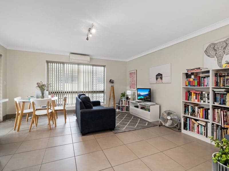42 Garden Terrace, Newmarket - Thumbnail 2