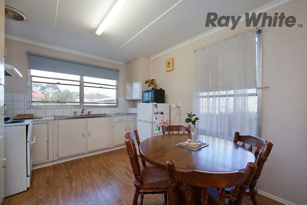 1 Evans Crescent, LAVERTON VIC 3028, Laverton - Thumbnail 4