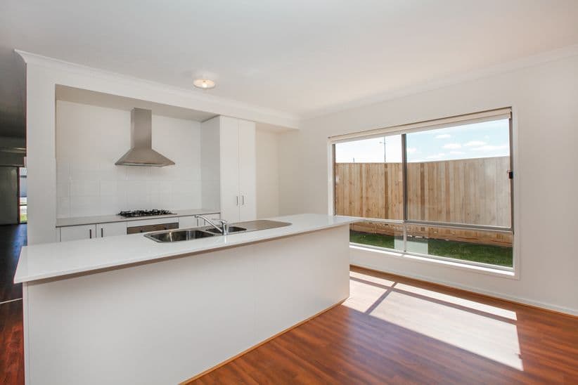 18 Kenmare Approach, Wollert VIC 3750, Wollert - Thumbnail 3