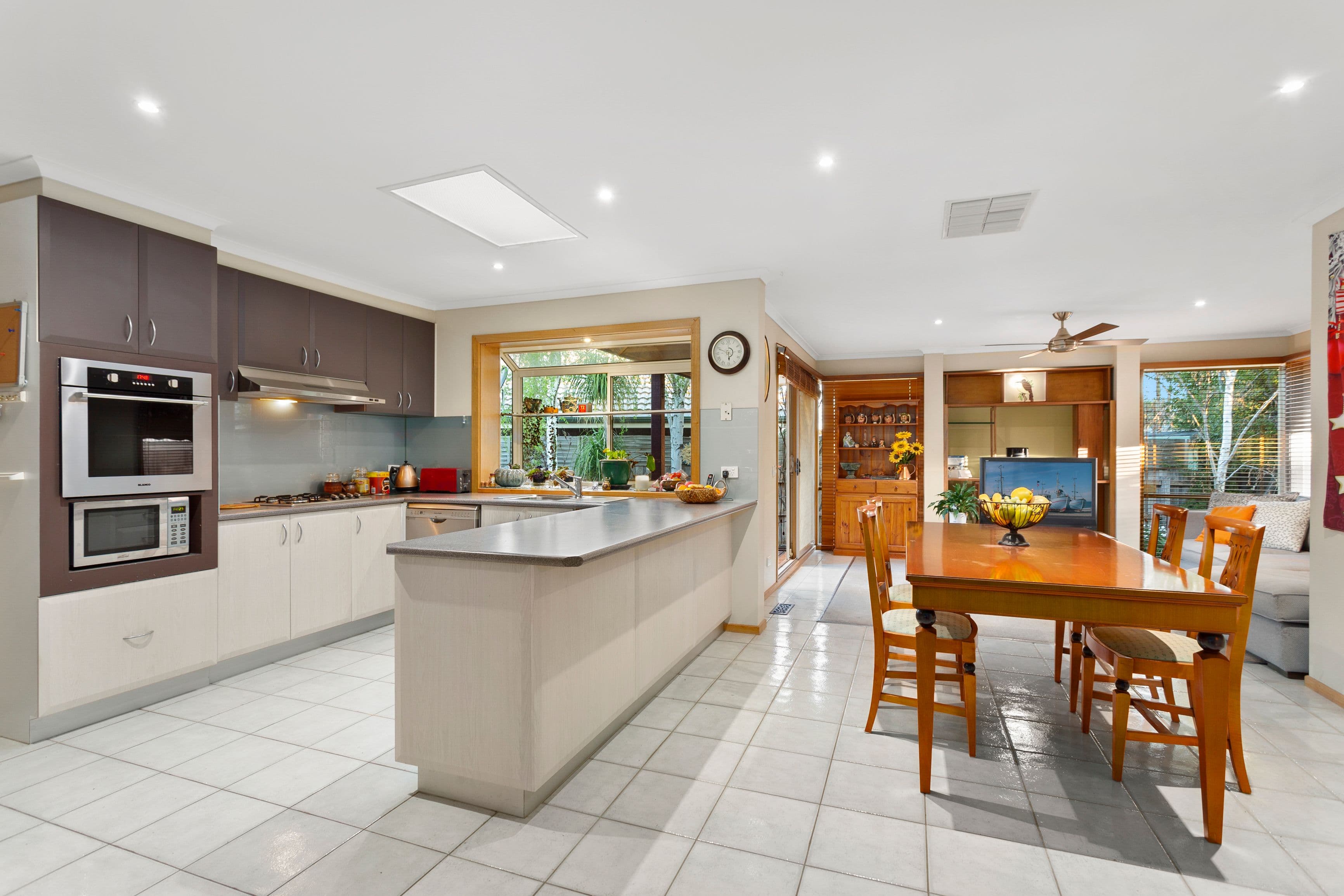 3 Cecil Court, South Morang VIC 3752, South Morang - Thumbnail 2