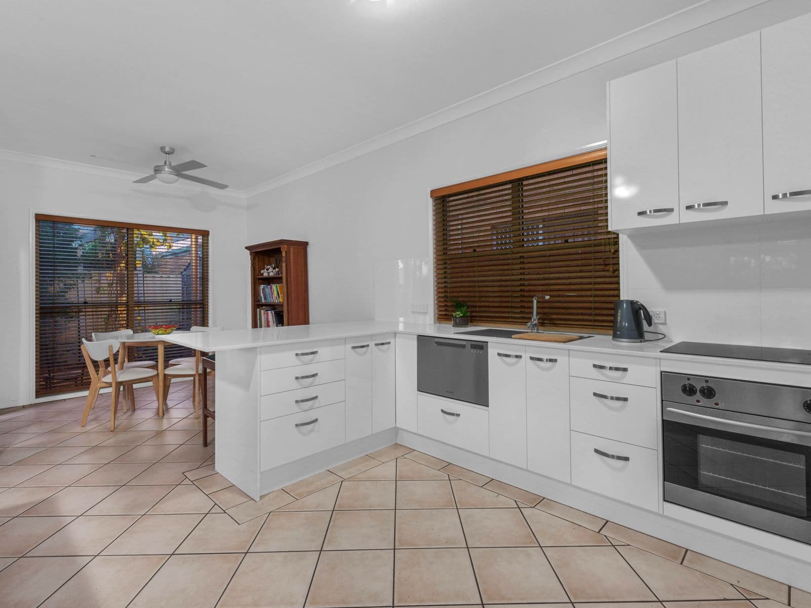 6 Regina Street, Greenslopes QLD 4120, Greenslopes - Thumbnail 5