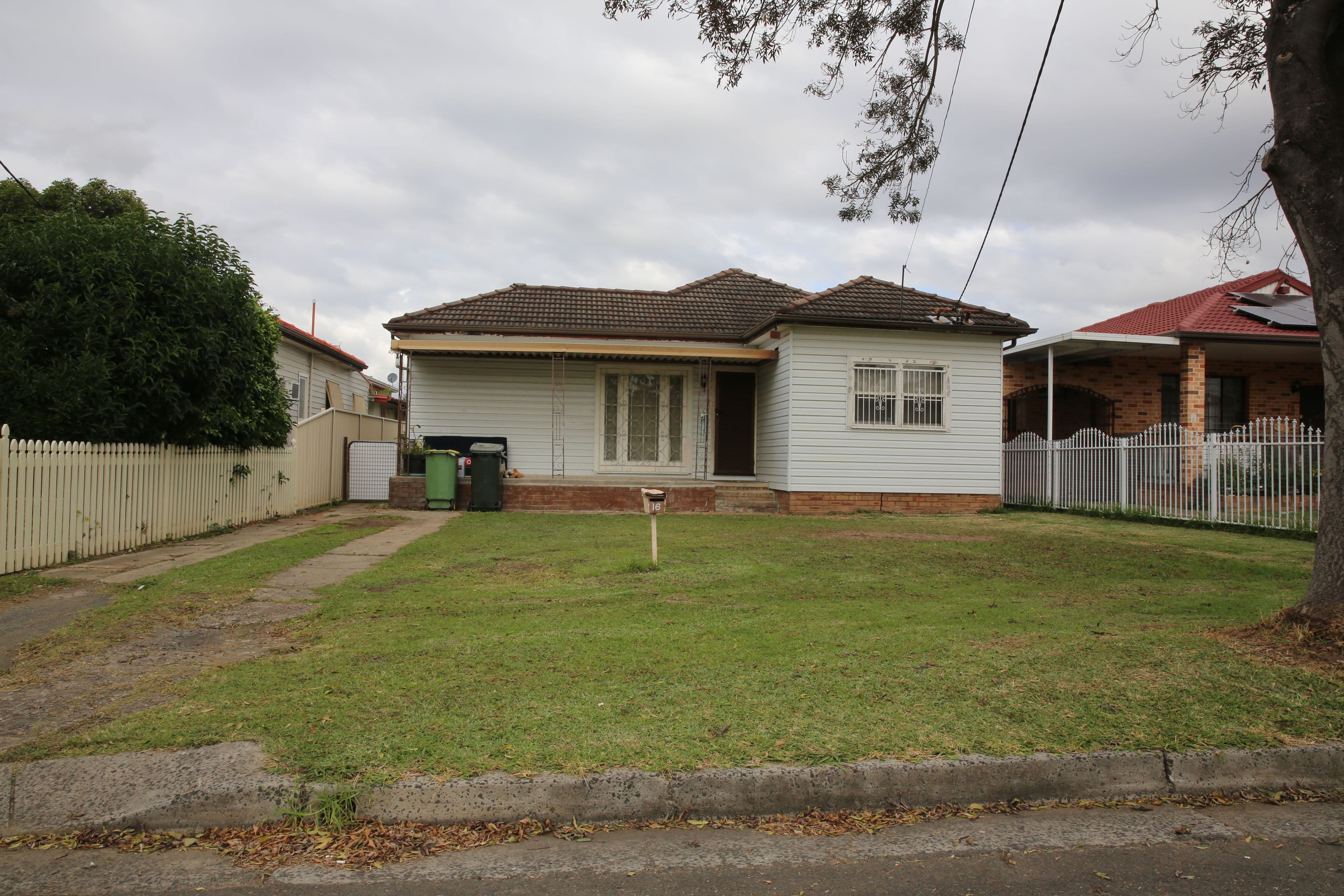 16 Foxlow Street, Canley Heights - Thumbnail 2