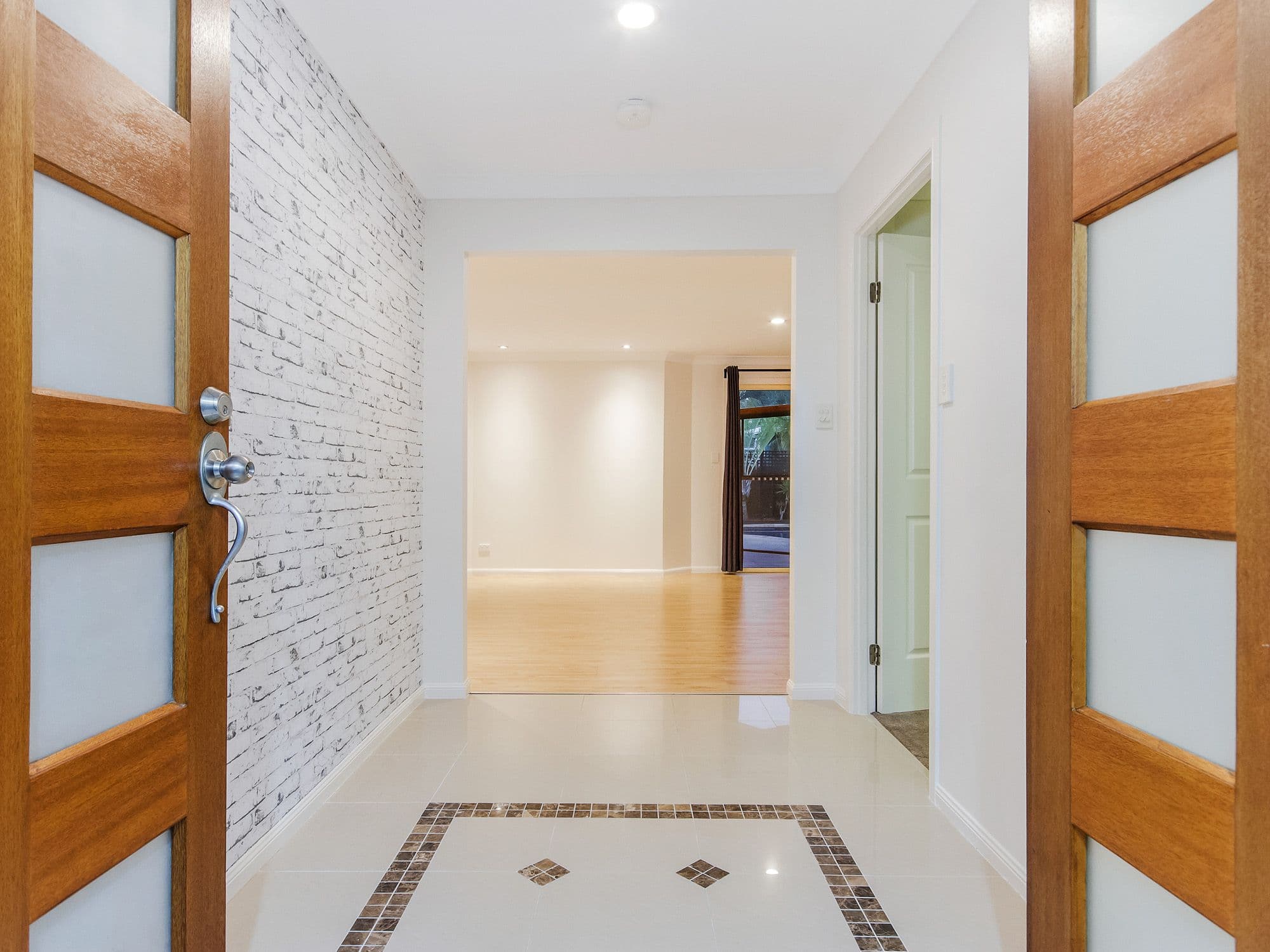 99 Monterey Keys Drive, Helensvale QLD 4212, Helensvale - Thumbnail 6