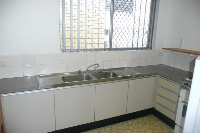 138 Clarence Road, INDOOROOPILLY QLD 4068, Indooroopilly - Thumbnail 2