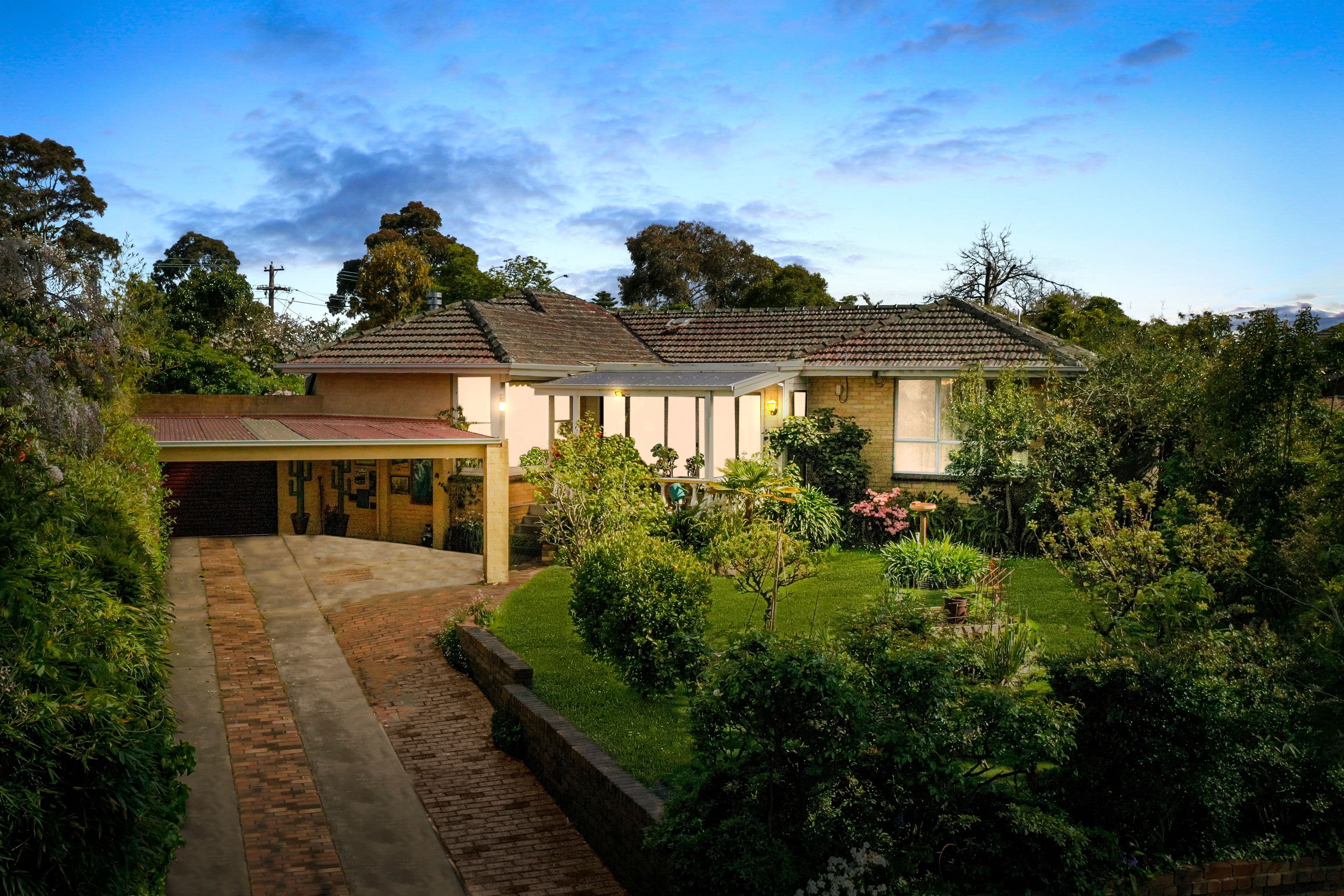 8 Louis Avenue, Dandenong VIC 3175, Dandenong - Image 1
