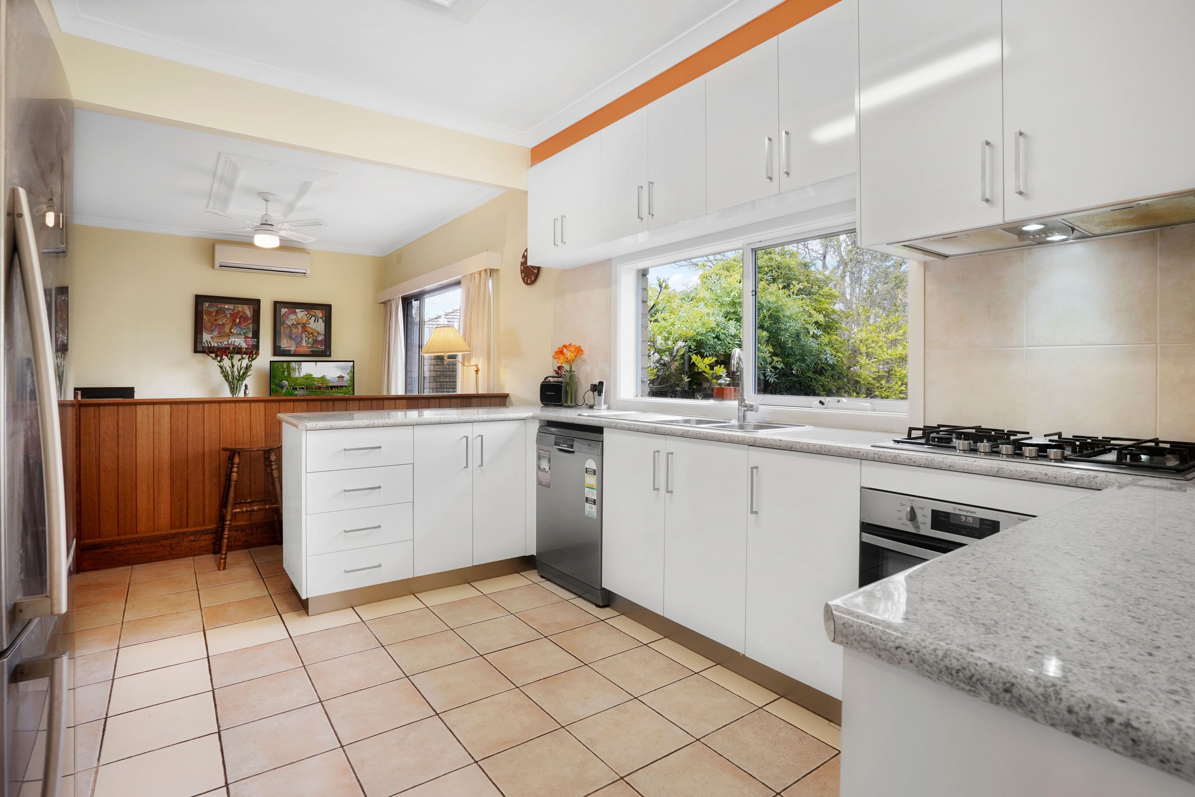 8 Louis Avenue, Dandenong VIC 3175, Dandenong - Thumbnail 3