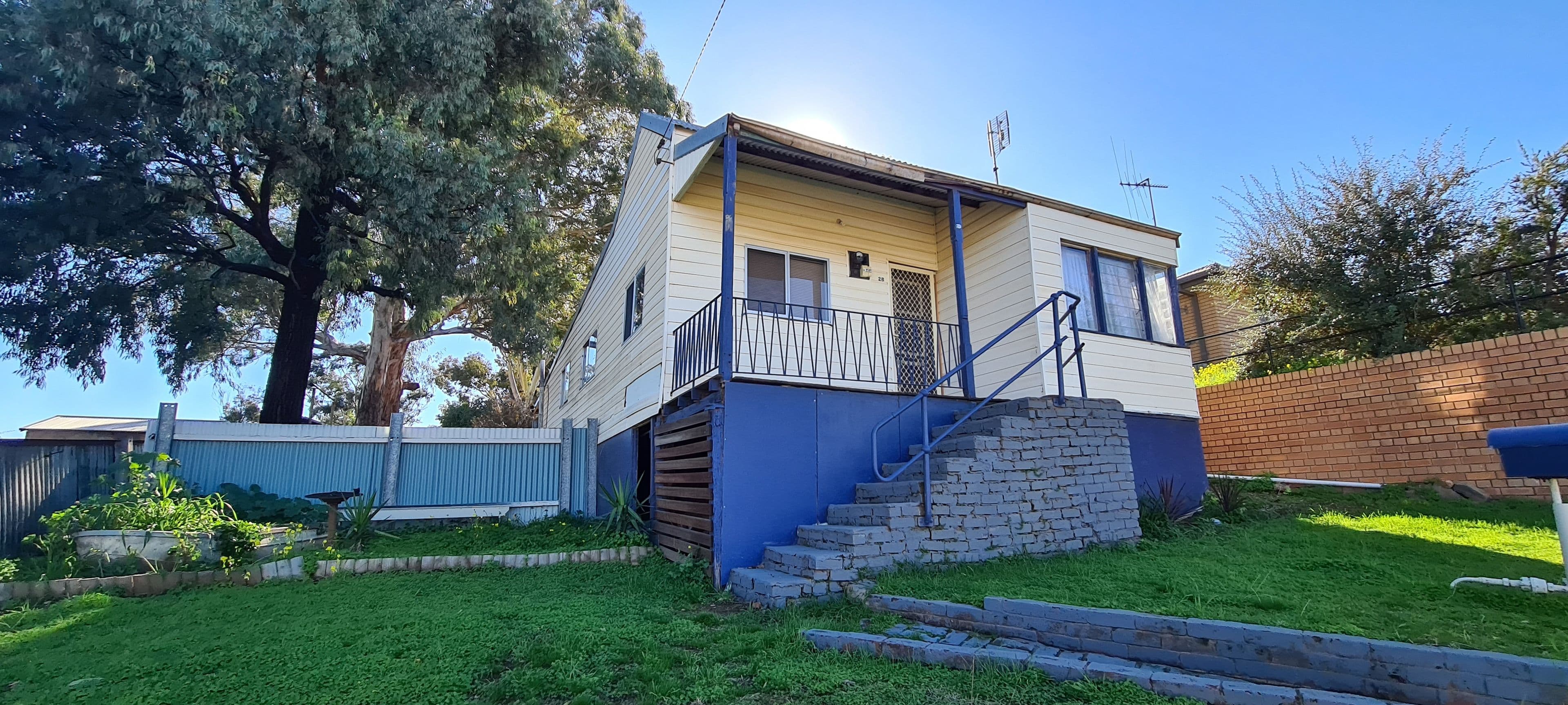 28 Forster Street, Parkes NSW 2870, Parkes - Image 1
