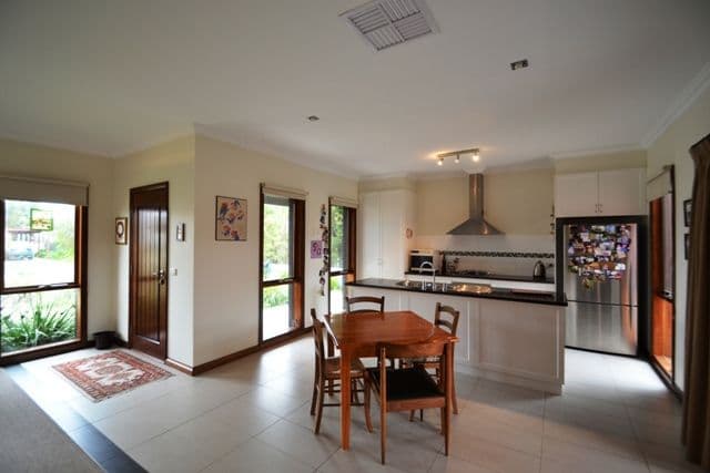 30 Butler Street, SEYMOUR VIC 3660, Seymour - Thumbnail 4