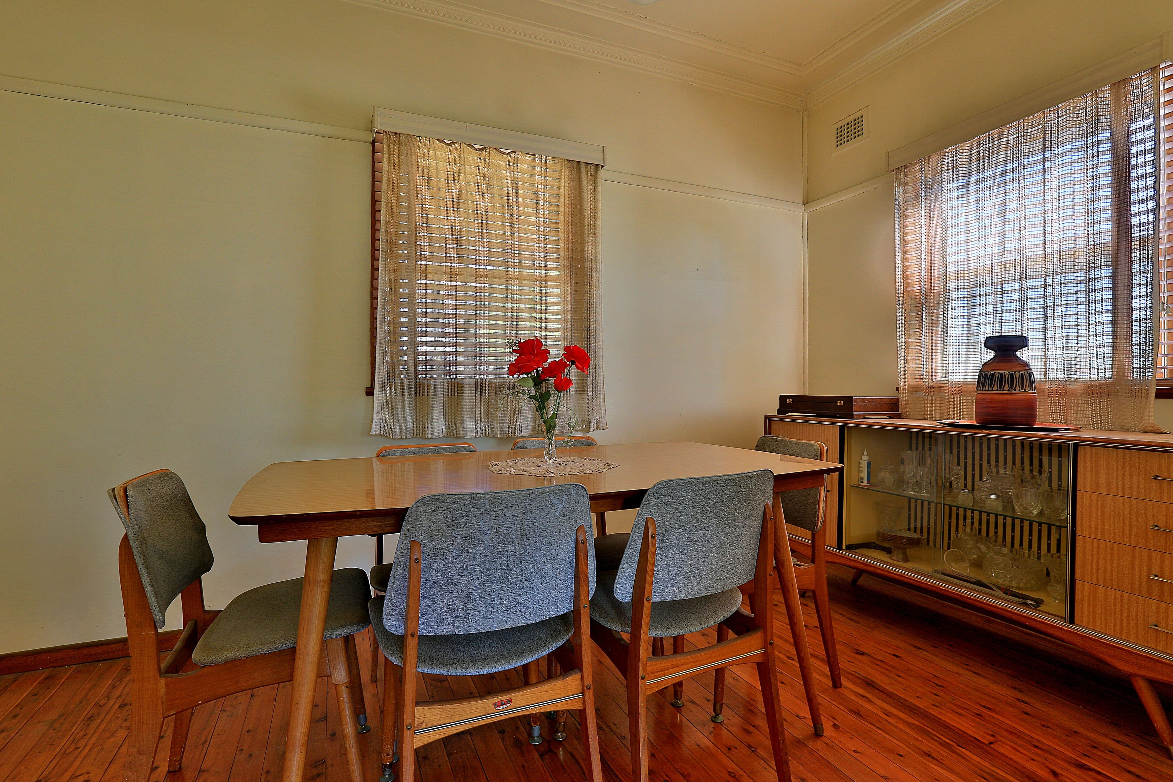 1 Tewinga Road, Birrong - Thumbnail 4