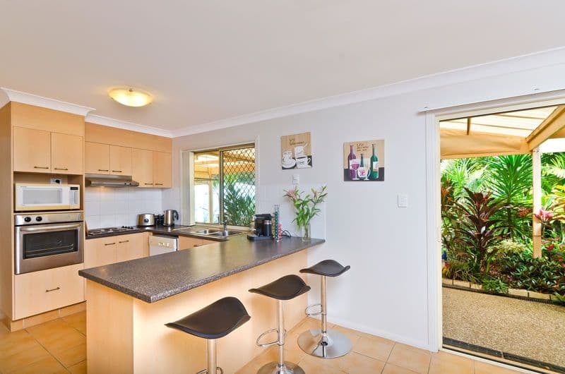 22 Capano Court, ELANORA QLD 4221, Elanora - Thumbnail 6