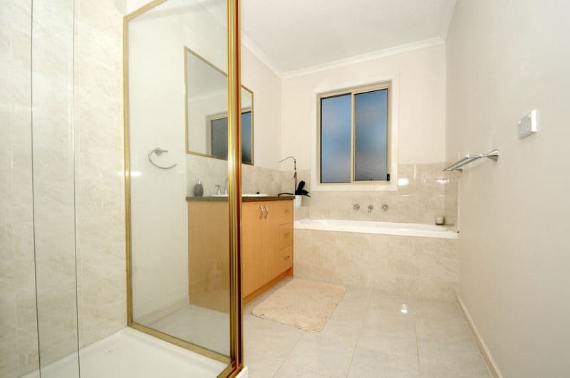 21 Graham Michele Place, KEYSBOROUGH VIC 3173, Keysborough - Thumbnail 7