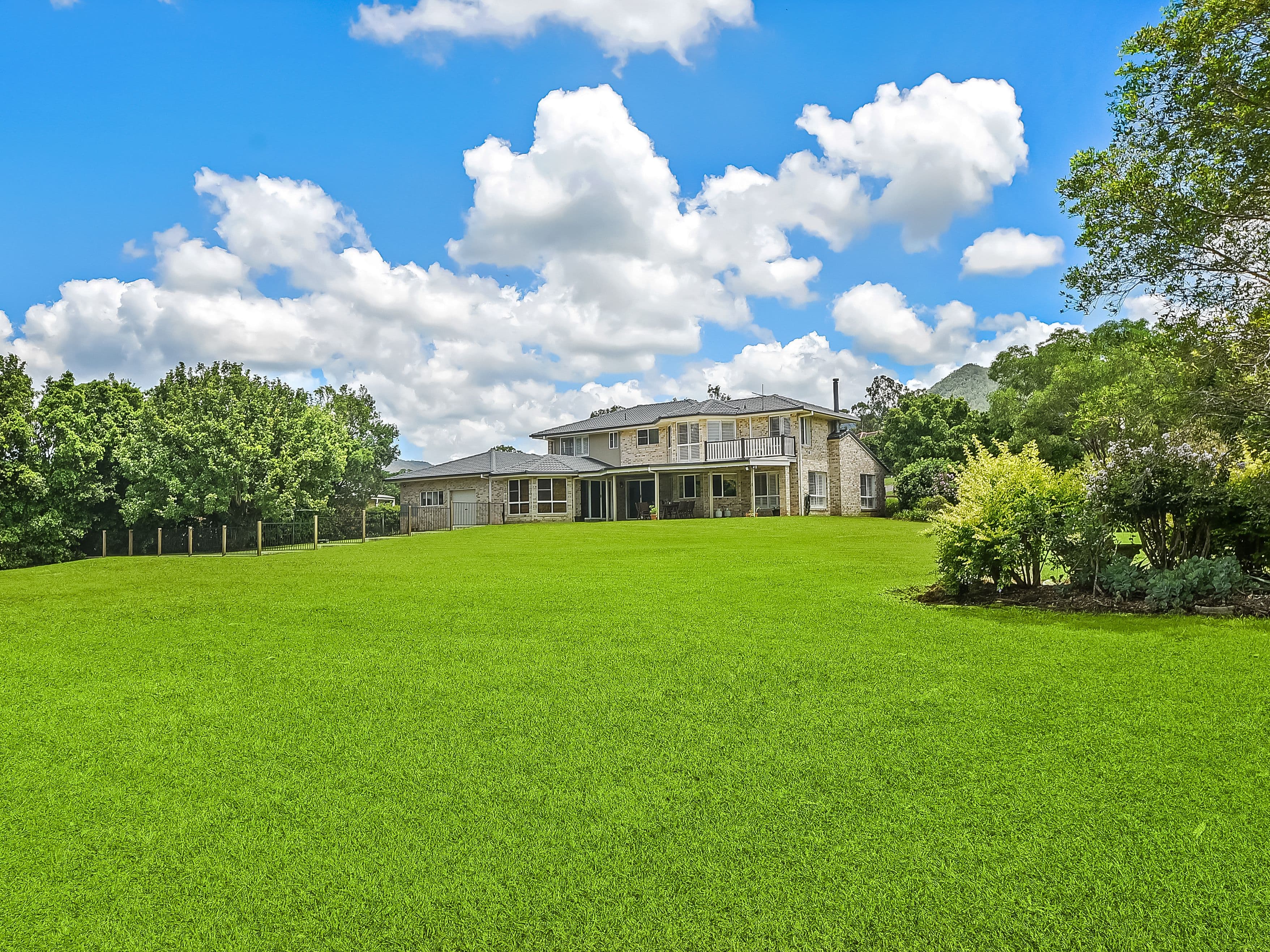 17 Castlewood Court, Samford Valley QLD 4520, Samford Valley - Thumbnail 4