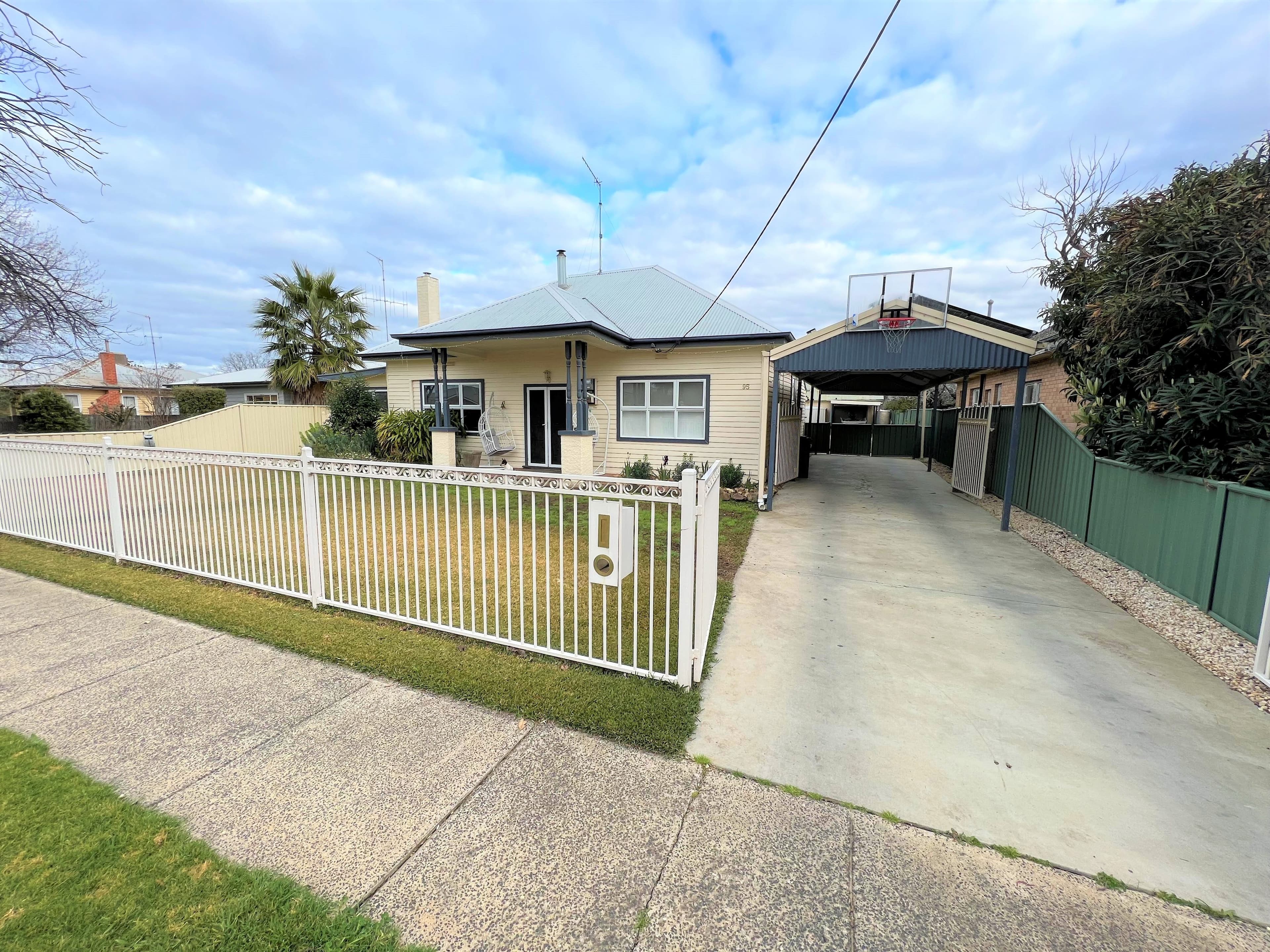 95 Hunter Street, Deniliquin NSW 2710, Deniliquin - Image 1
