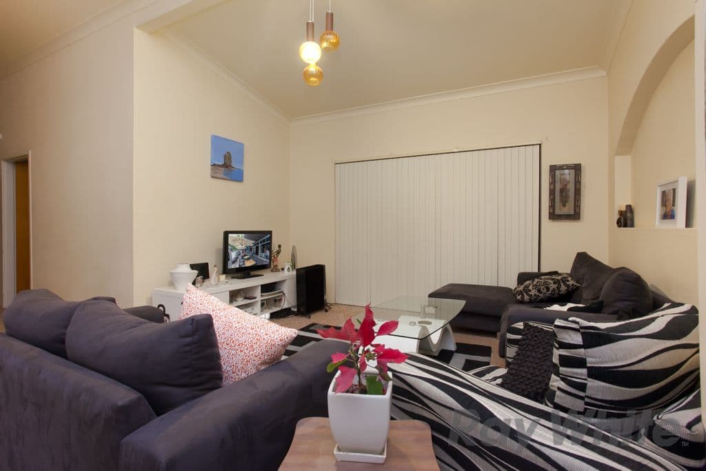 18 Brooks Street, COOKS HILL NSW 2300, Cooks Hill - Thumbnail 2