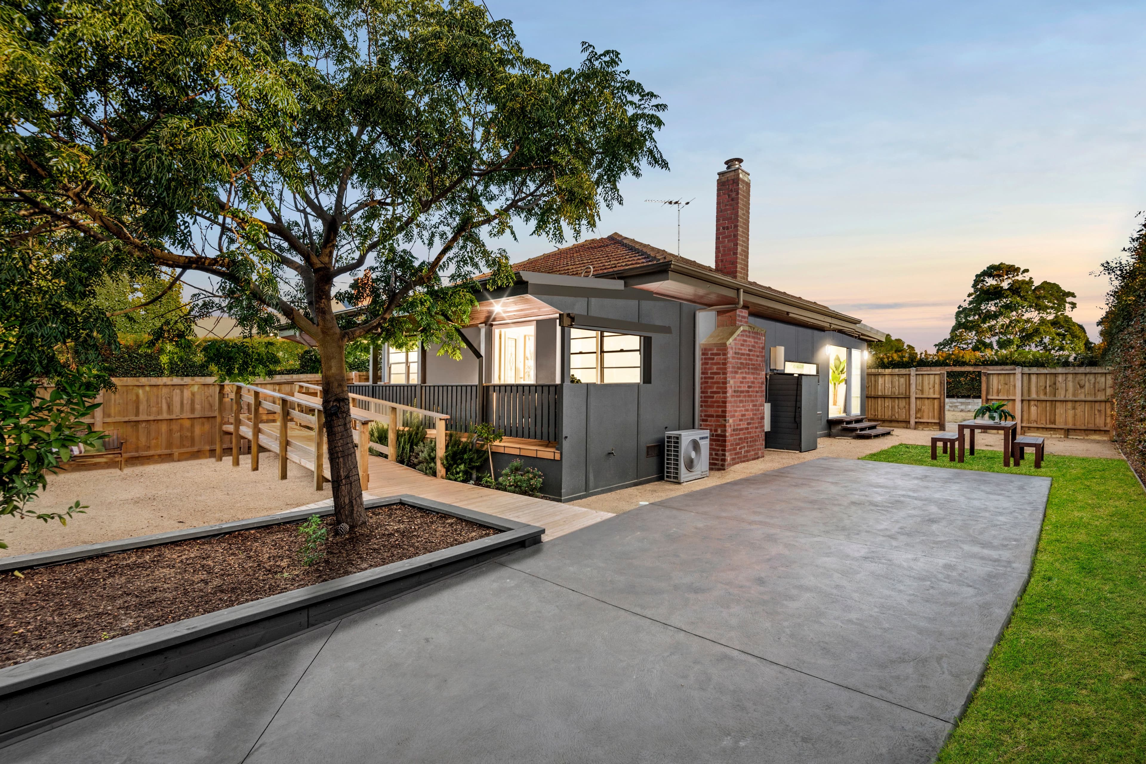 25 McKenzie Street, Seaford VIC 3198, Seaford - Image 1
