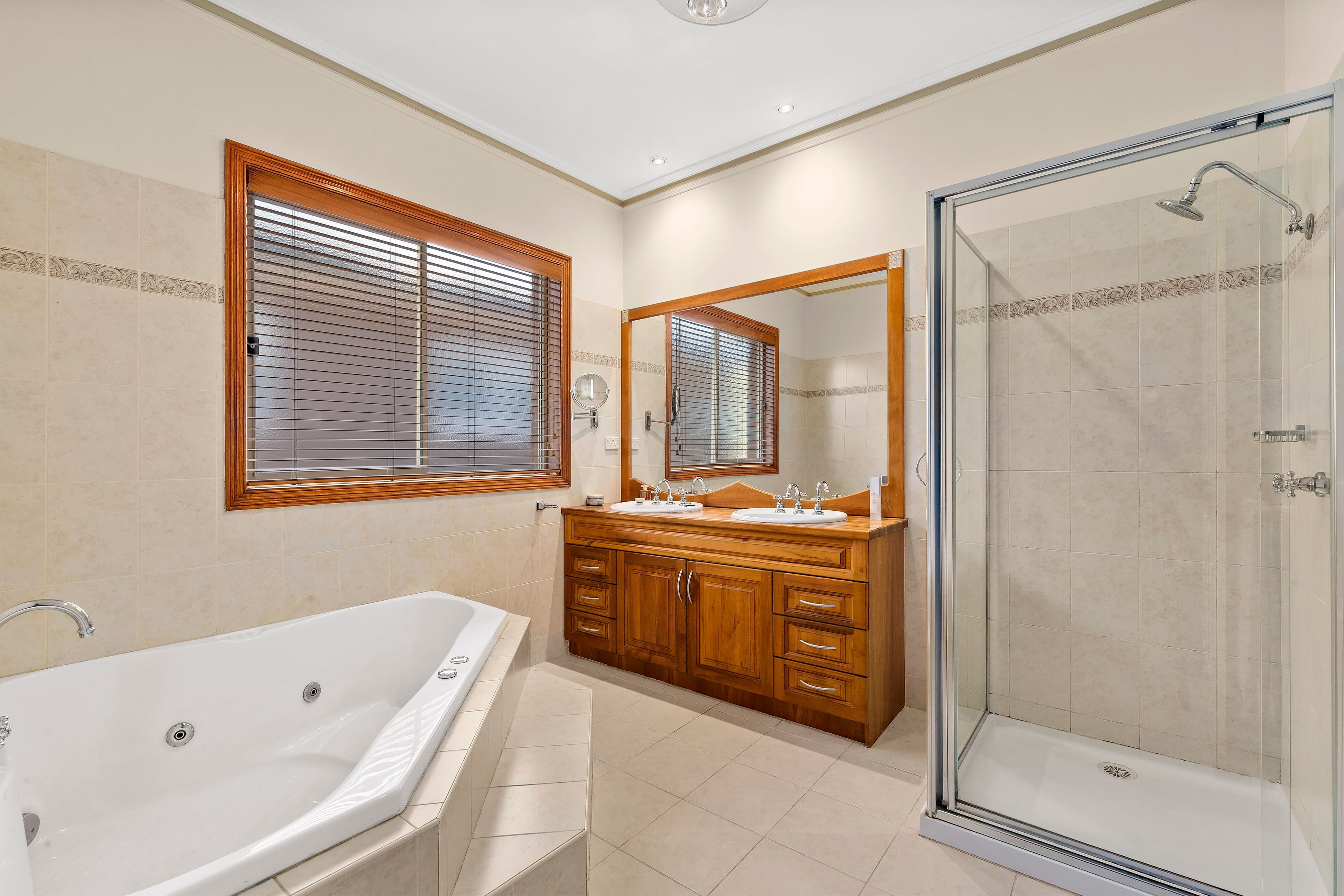 5 Mirbelia Crescent, Mill Park VIC 3082, Mill Park - Thumbnail 4